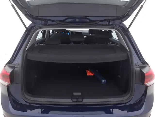 Volkswagen Golf view 14