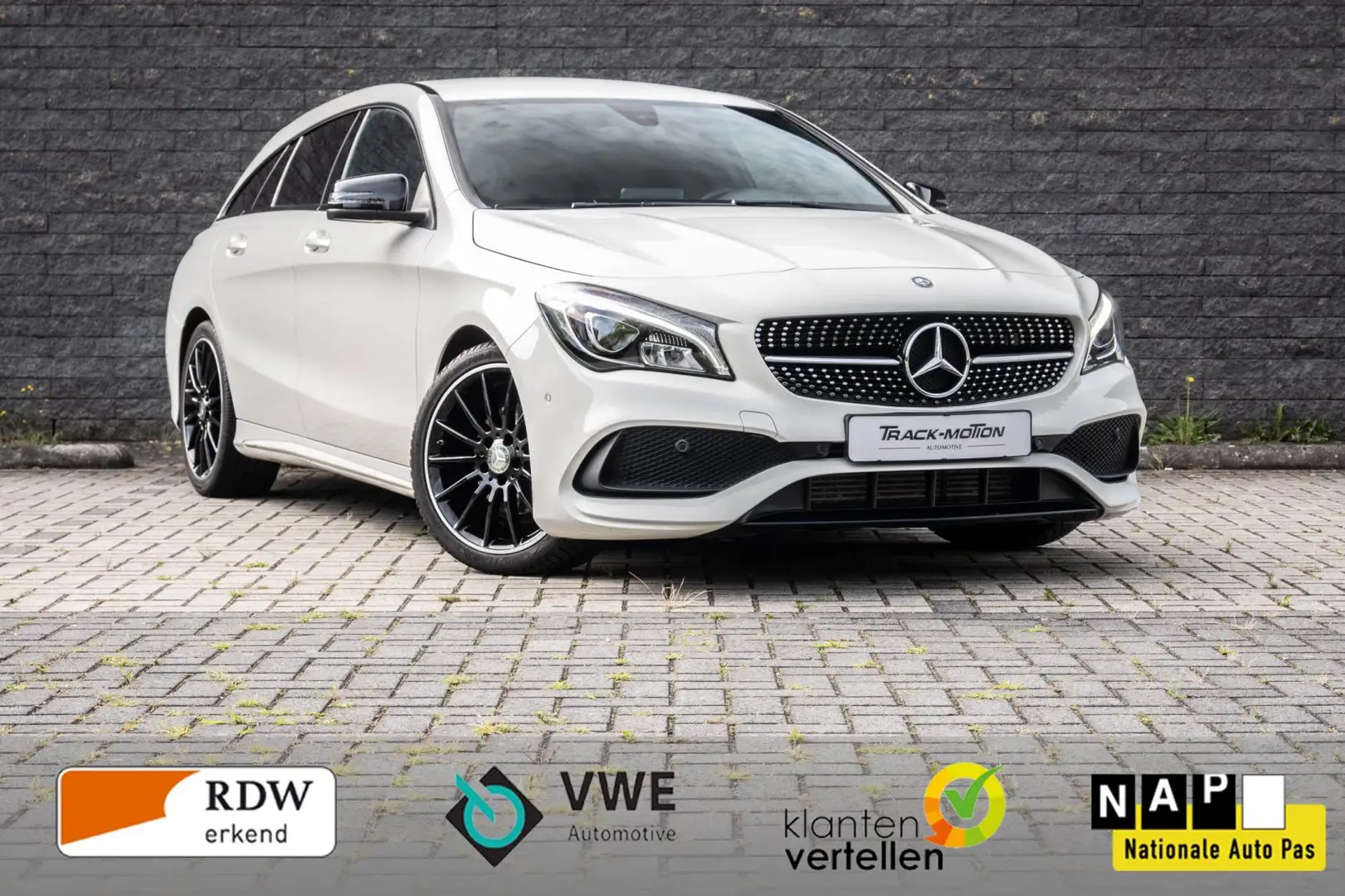 Mercedes-Benz CLA 180 Shooting Brake AMG Night Edition Plus Wit - 1
