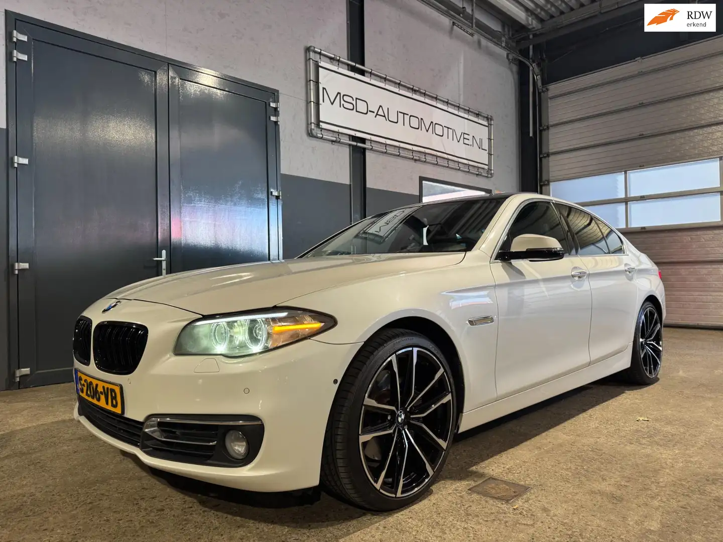BMW 535 5-serie 535i High Executive |HUD|Parelmoerwit|Schu Wit - 1