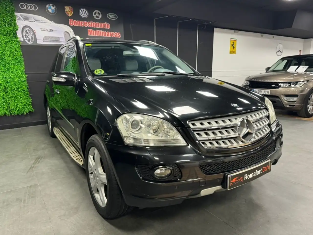 Mercedes-Benz ML 320 occasion | SUV/Off-Road/Pick-Up | Zwart | in UTRERA voor € 9.999,-