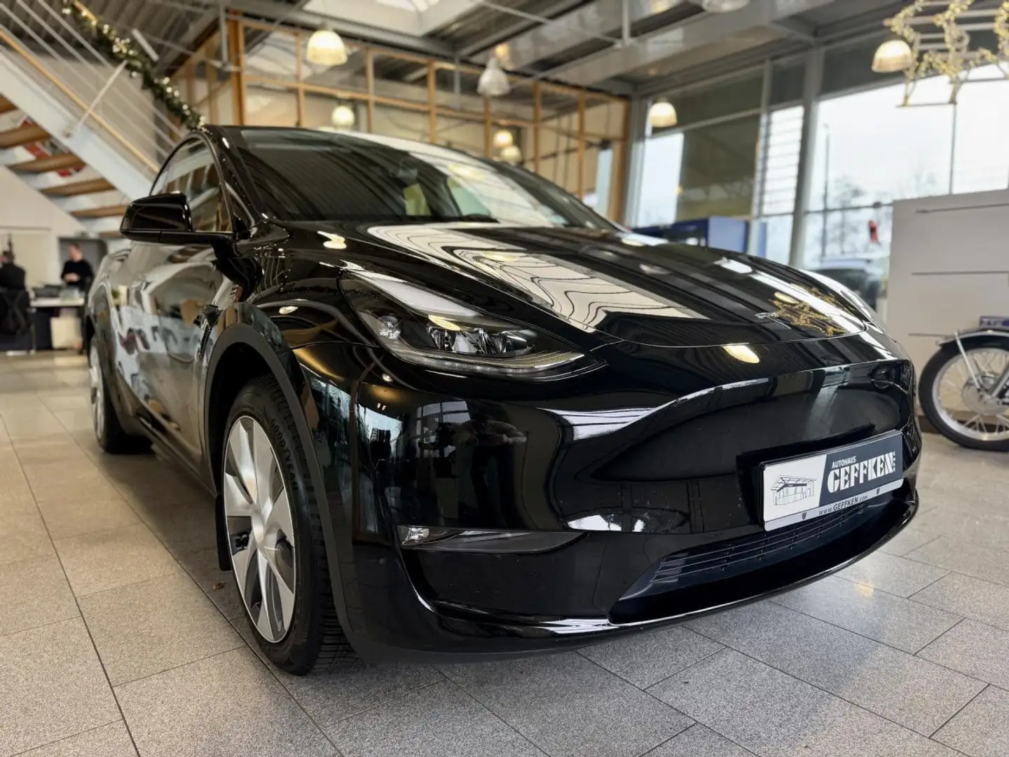 Tesla Model Y Performance Dual Motor AWD, Wärmepumpe! Schwarz - 2