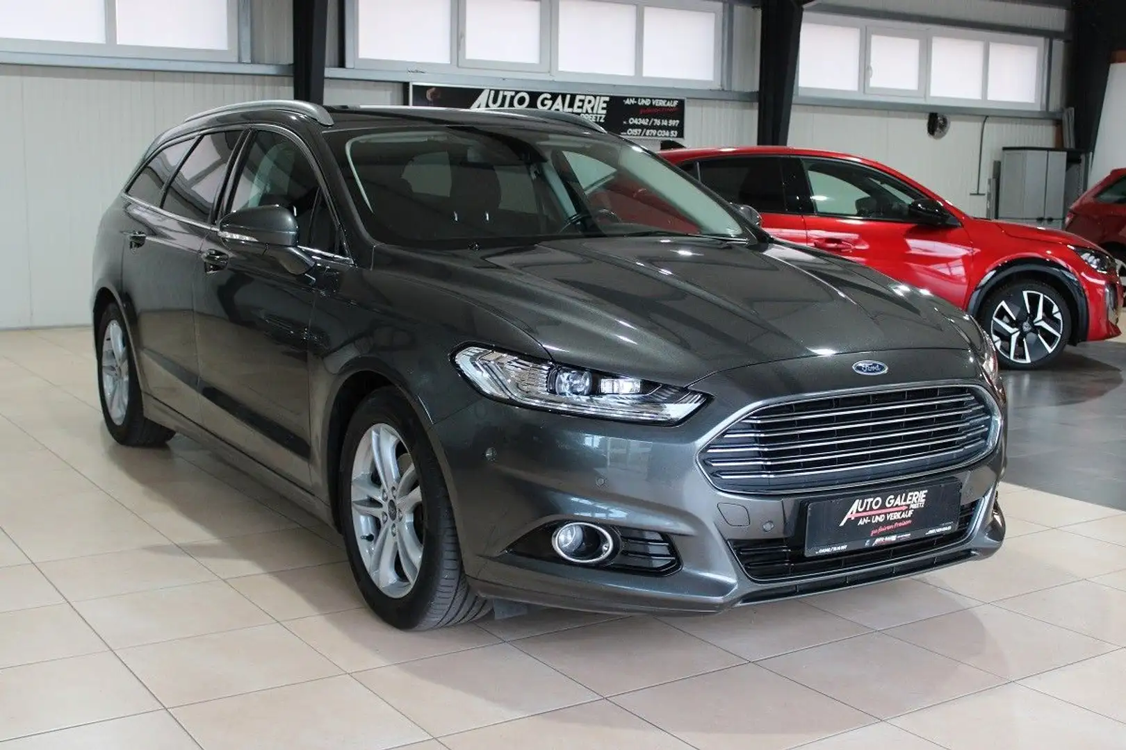 Ford Mondeo Kombi 2,0 Diesel Titanium*Tüv NEU*AHK*NAV Grau - 1
