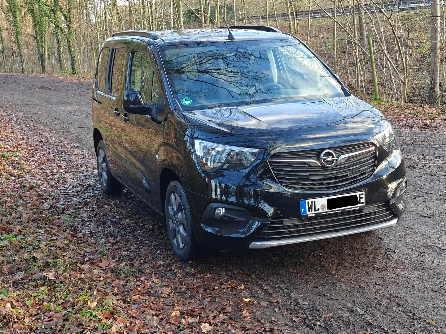 Opel Combo-e Life Combo e-LifeUltimate Schwarz - 1