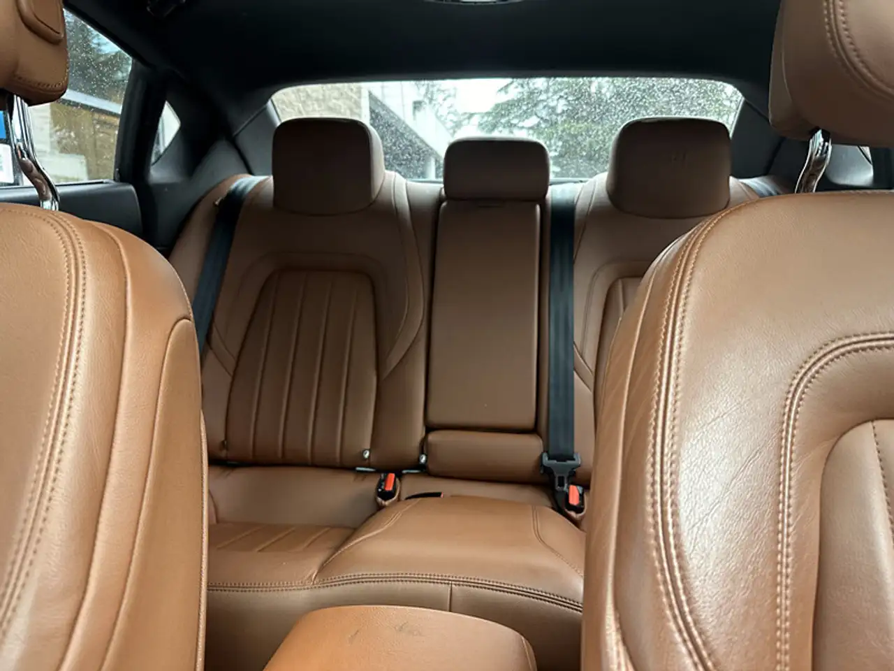 Maserati Quattroporte снимка Maserati Quattroporte
