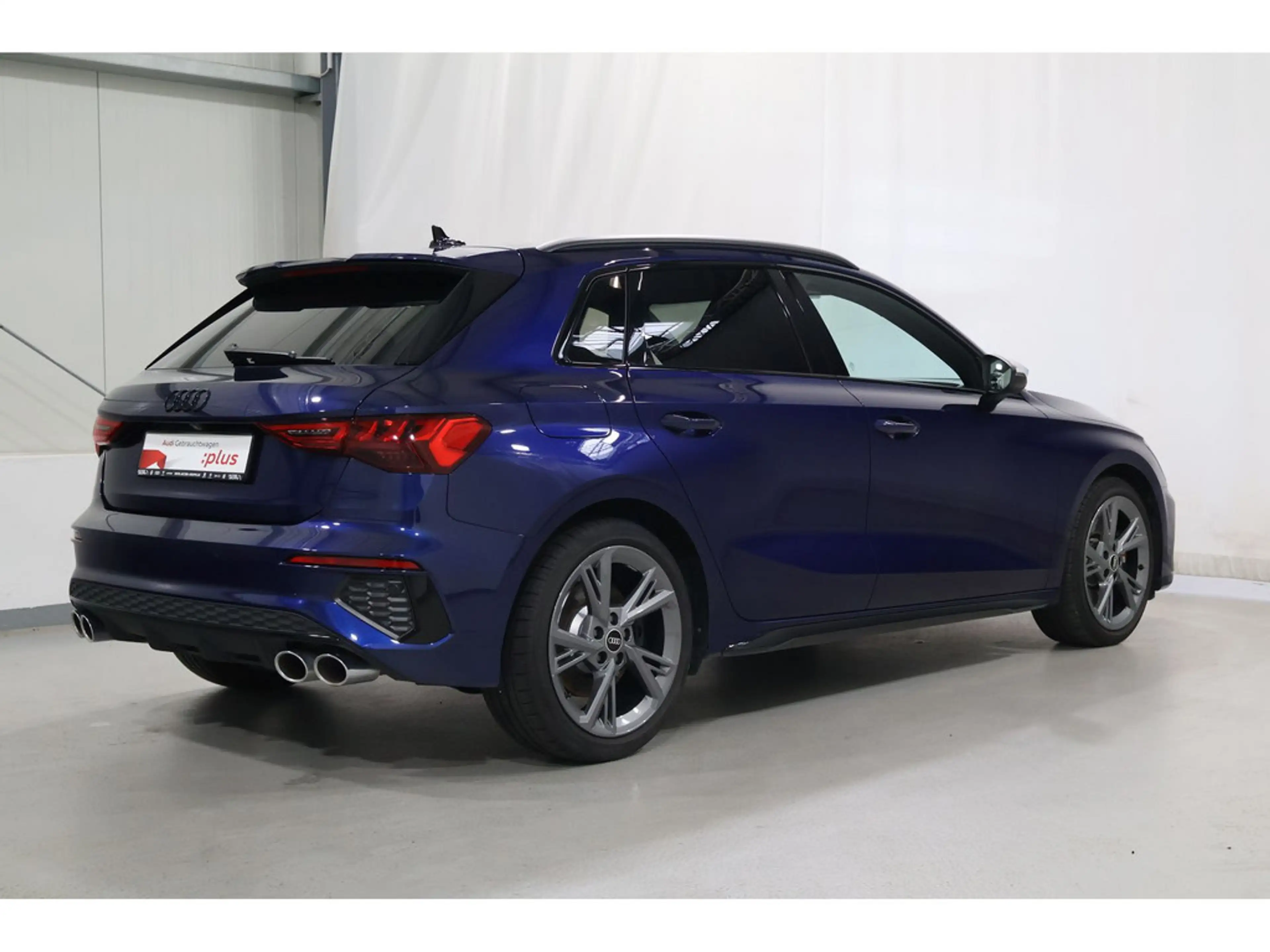 Audi S3 Sportback 2.0 TFSI quattro B&O*SH*LED — photo 4