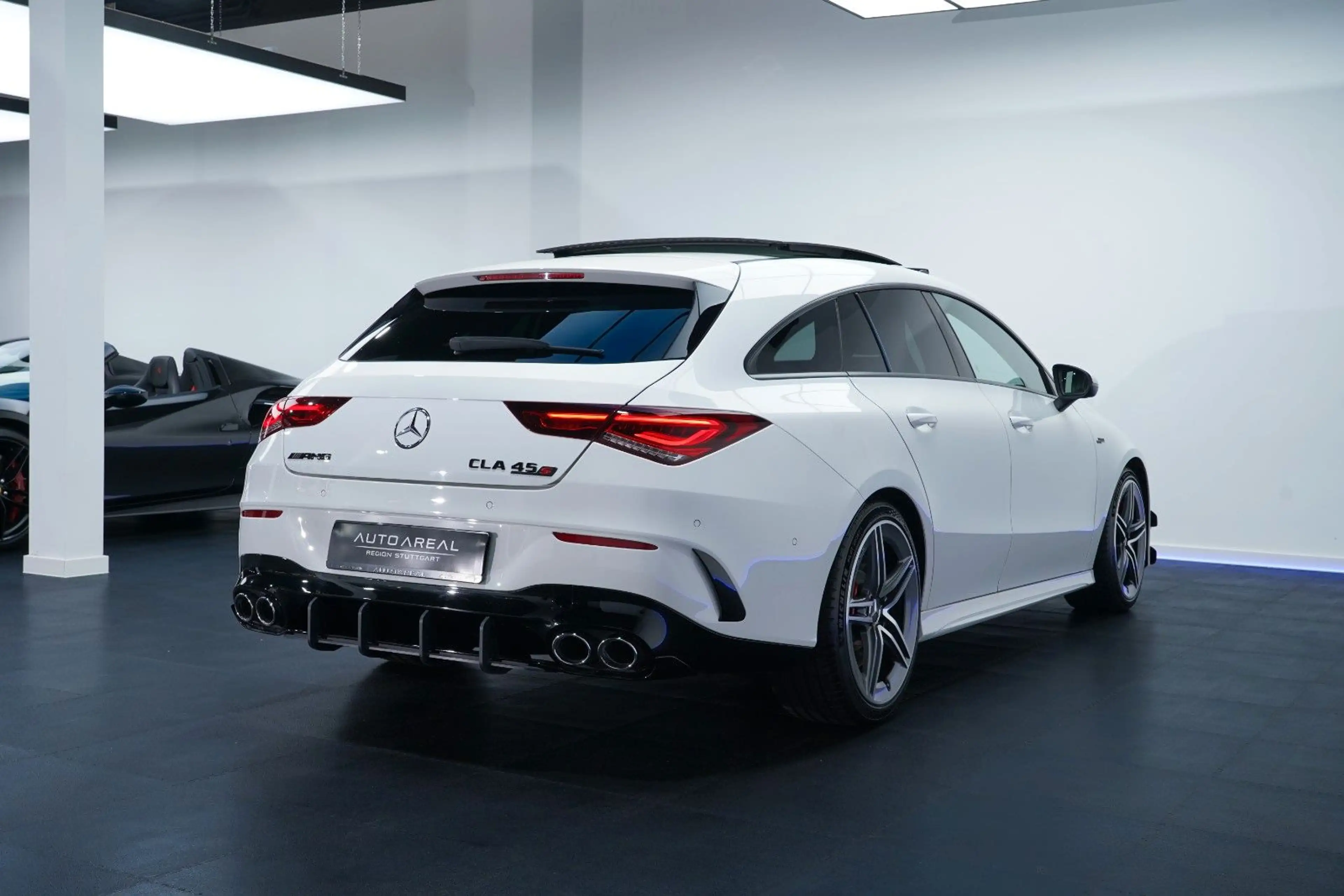 Mercedes-Benz CLA 45 AMG 8G/LED/PANO/KAM/AMBIEN — photo 2