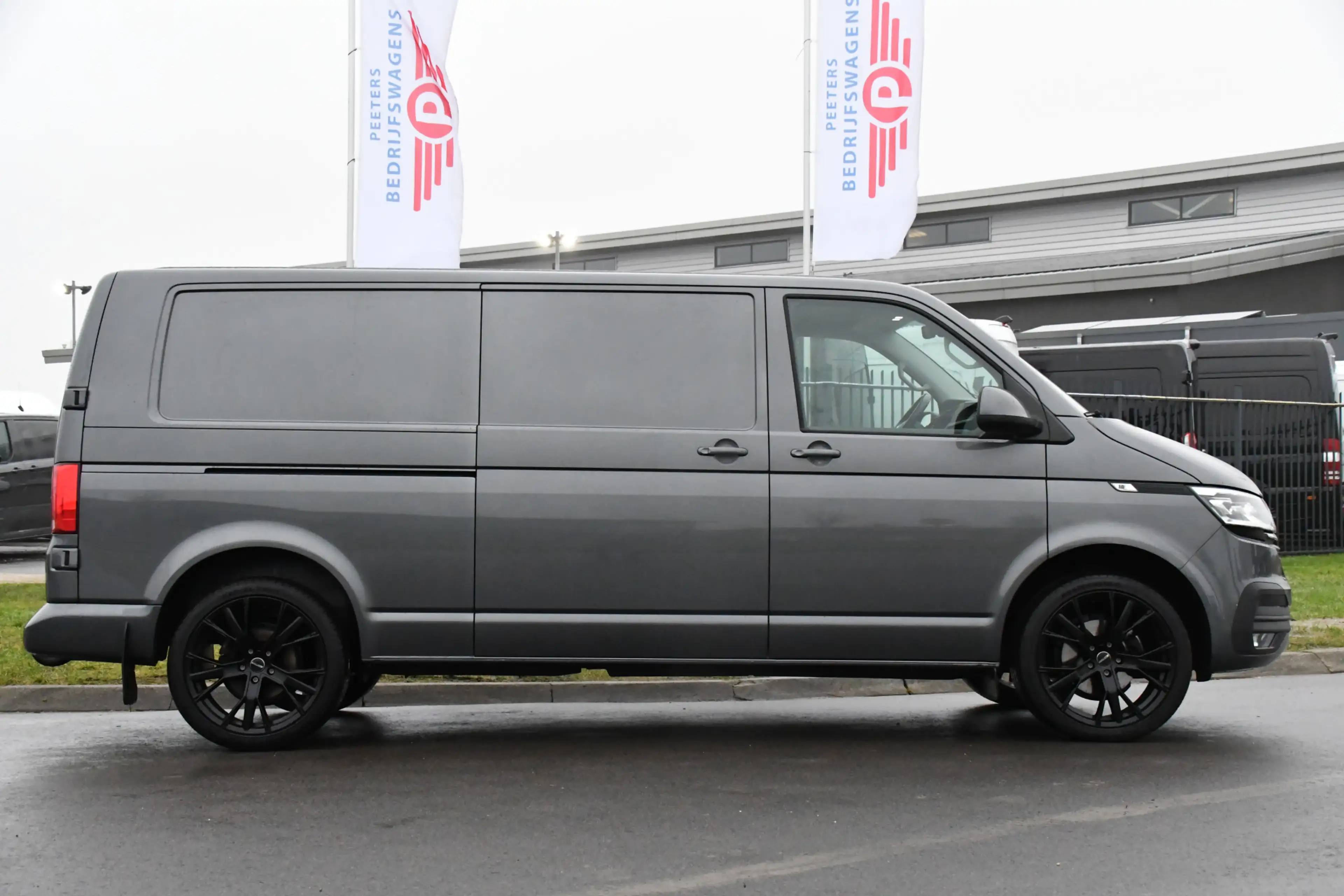 Volkswagen Transporter 2.0 TDI L2H1 30 PB Edition Highline Adaptieve Crui — photo 10