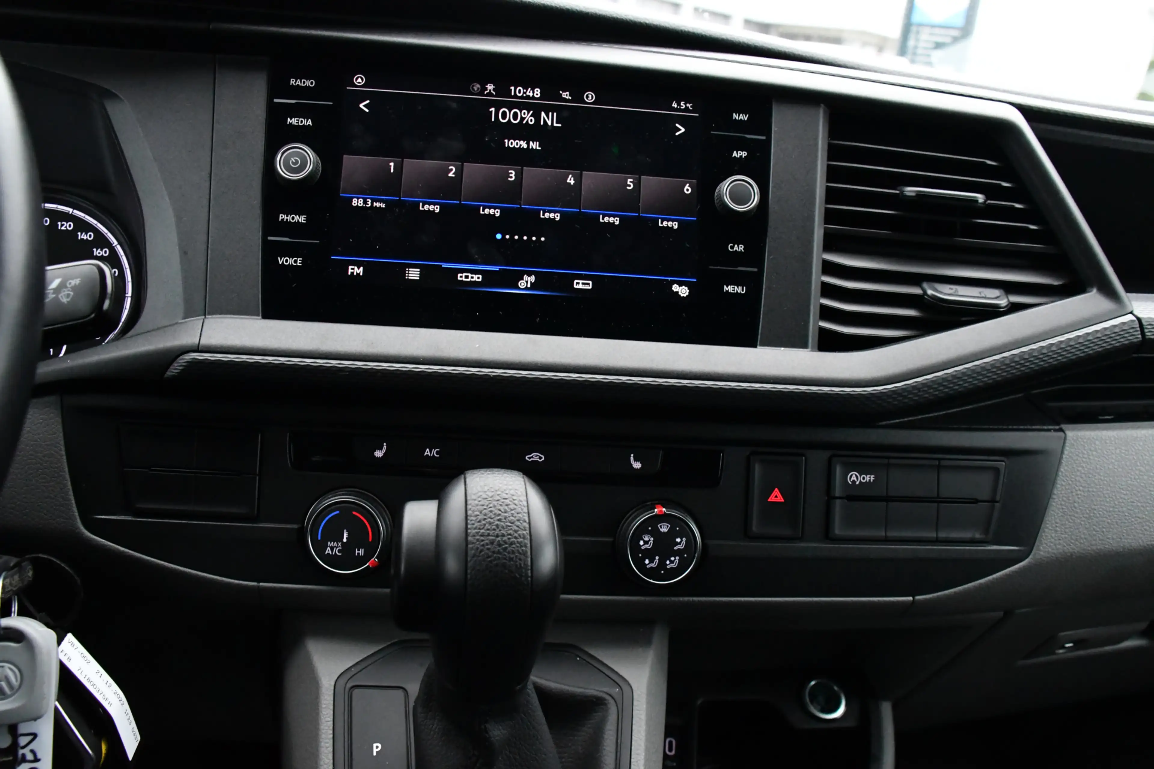 Volkswagen Transporter 2.0 TDI L2H1 30 PB Edition Highline Adaptieve Crui — photo 15