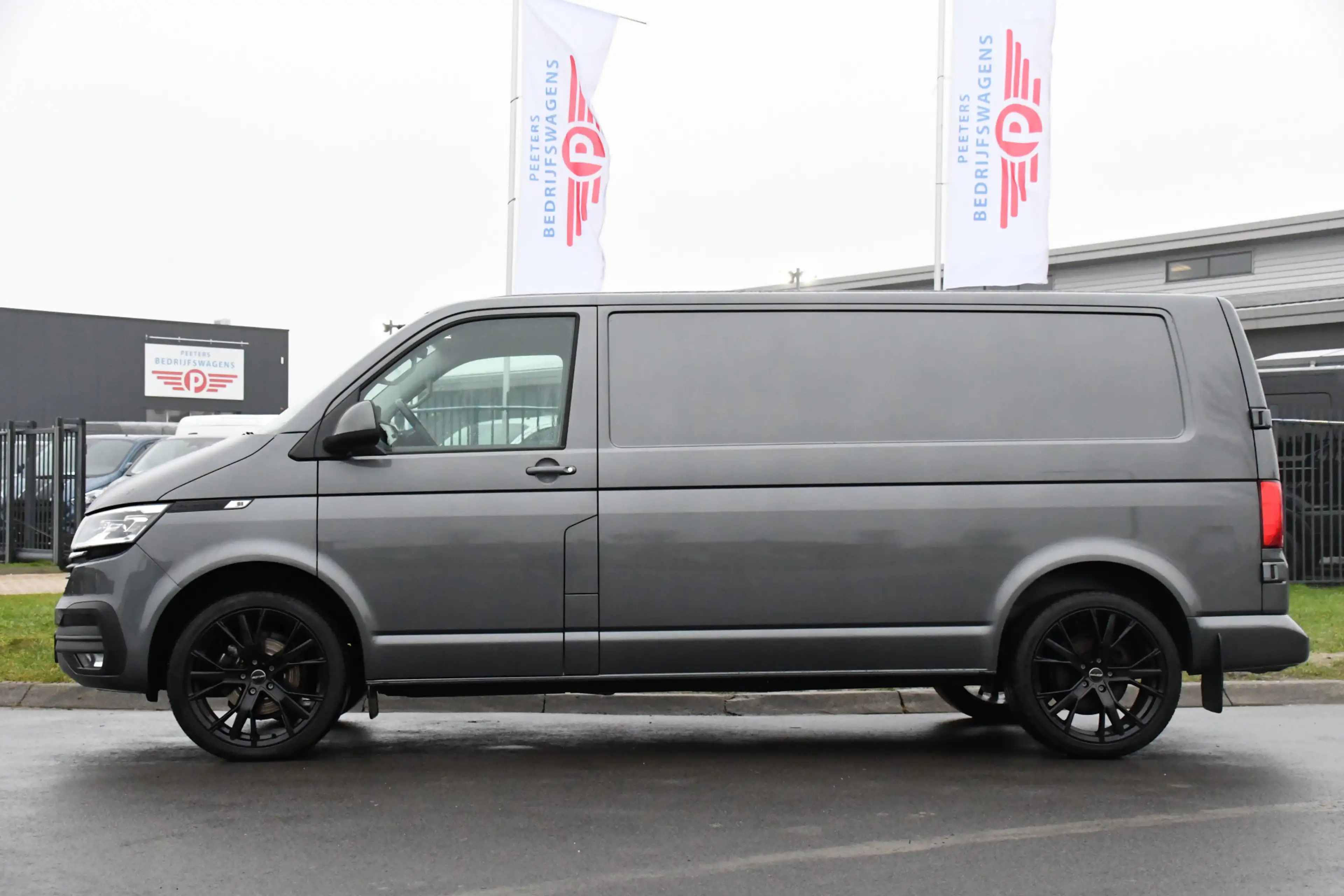 Volkswagen Transporter 2.0 TDI L2H1 30 PB Edition Highline Adaptieve Crui — photo 9