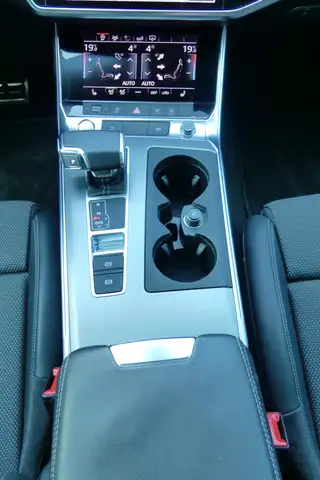 Audi A6 Avant view 14