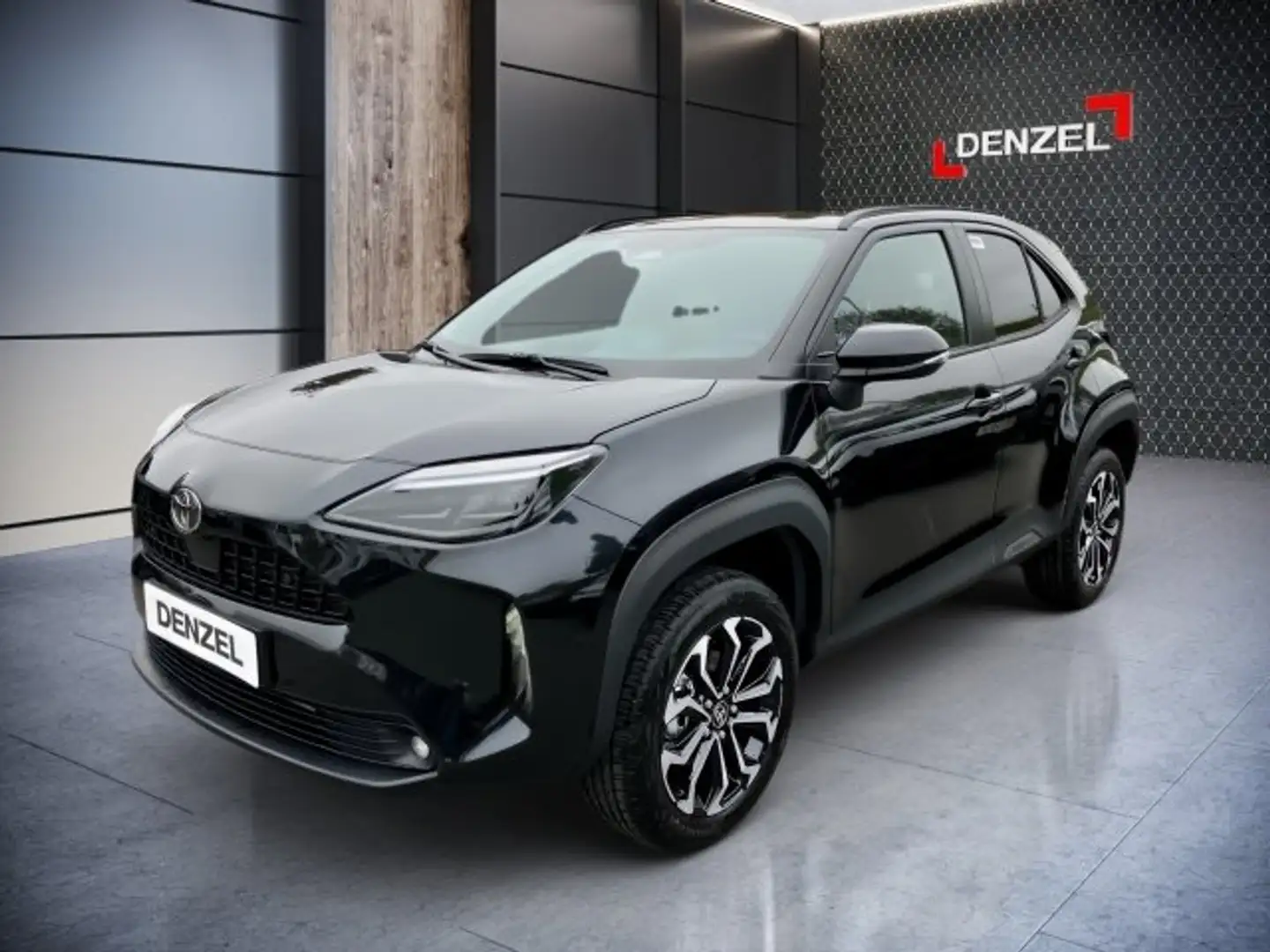 Toyota Yaris Cross - 1,5 l 4x4 Hybrid  Active D Schwarz - 1