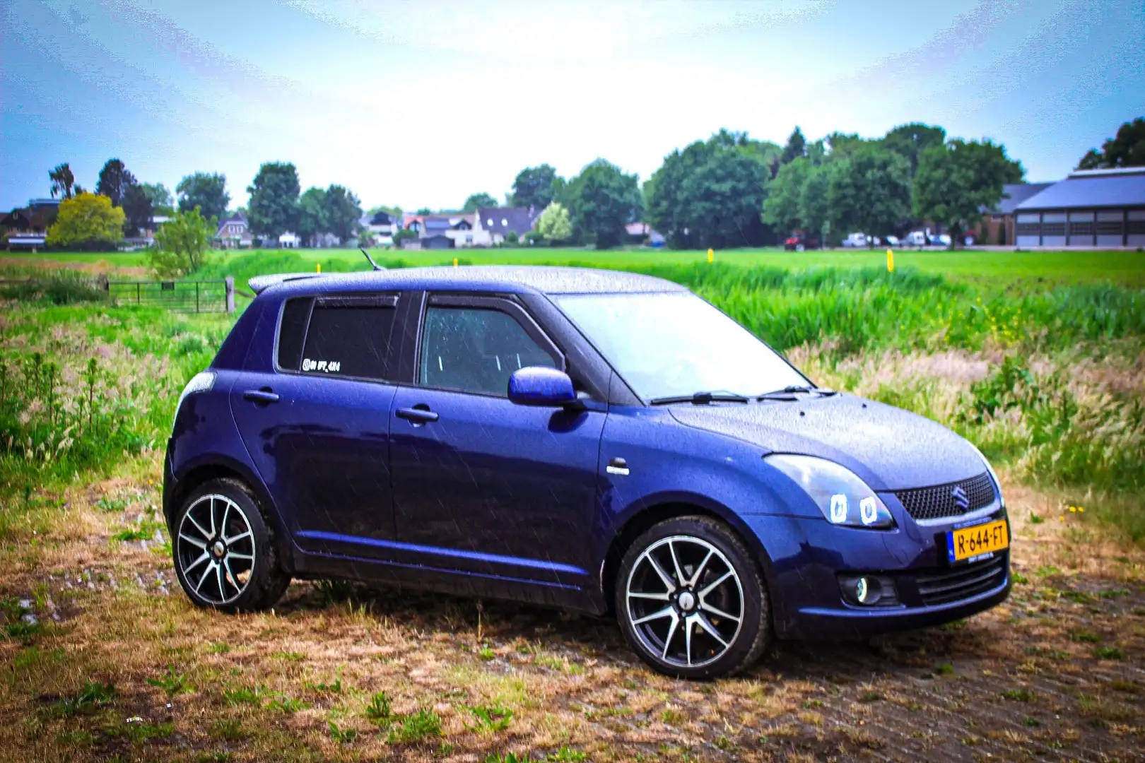 Suzuki Swift 1.3 4x4 bandit Modrá - 1