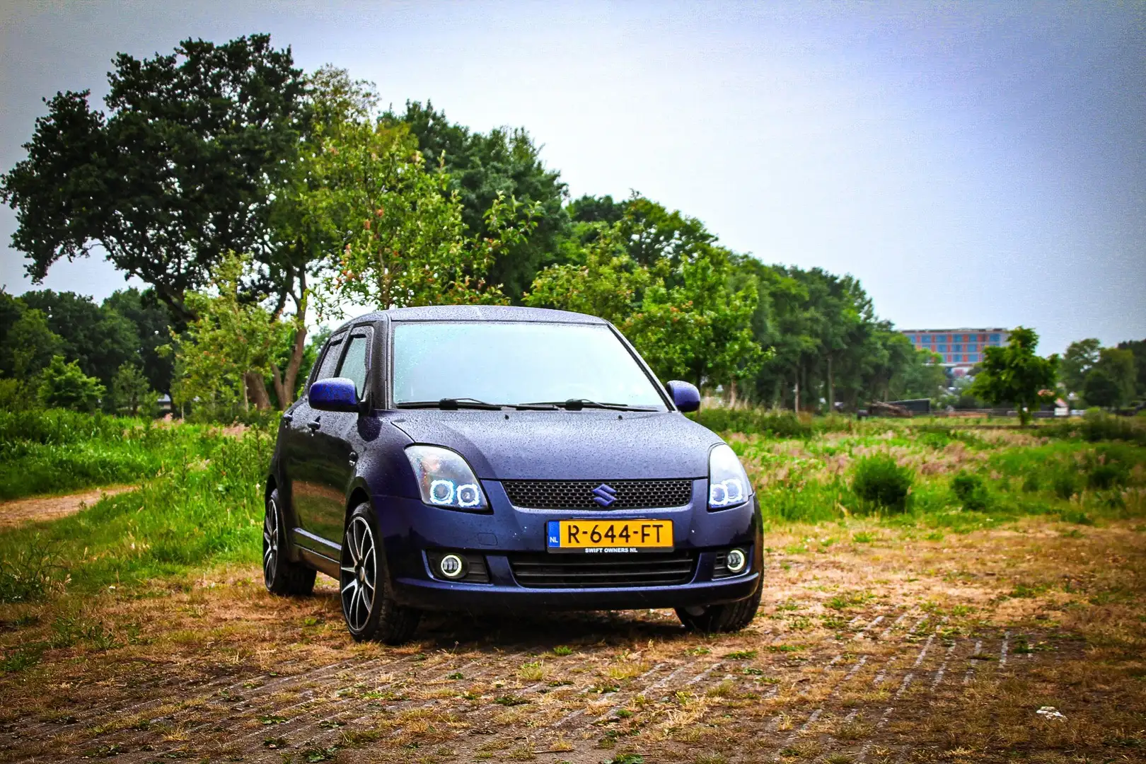 Suzuki Swift 1.3 4x4 bandit Modrá - 2
