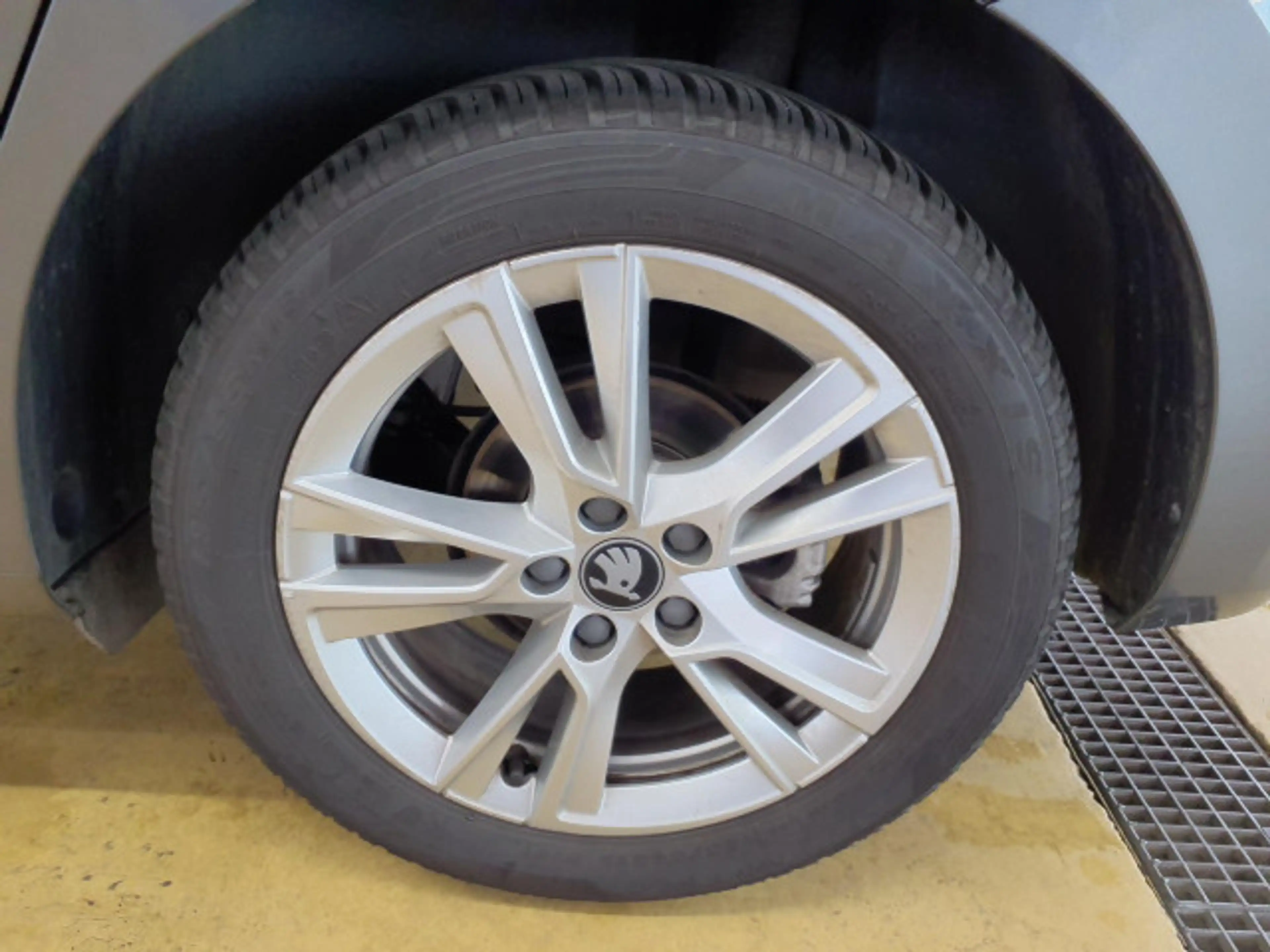 Skoda Fabia 1.5 TSI Selection LED PDC Sitzhiezung — photo 11