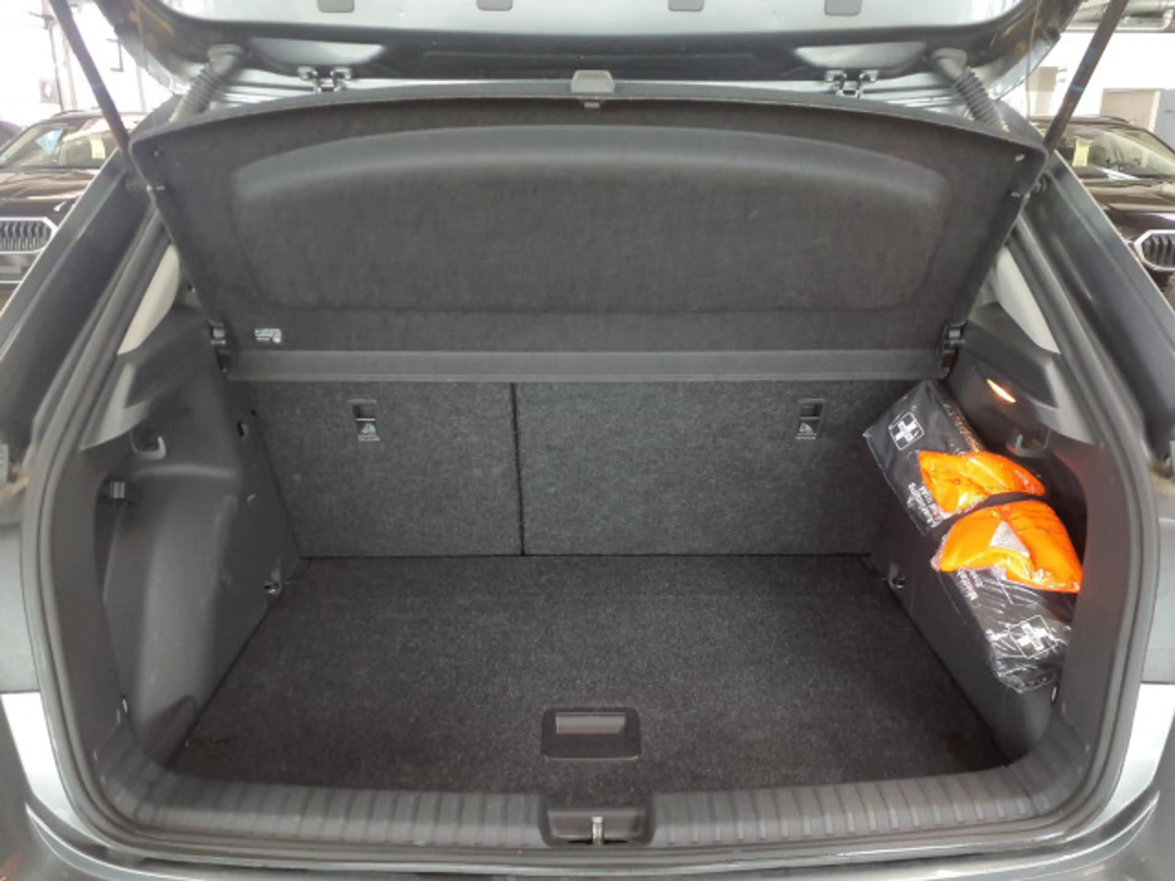 Skoda Fabia 1.5 TSI Selection LED PDC Sitzhiezung — photo 10