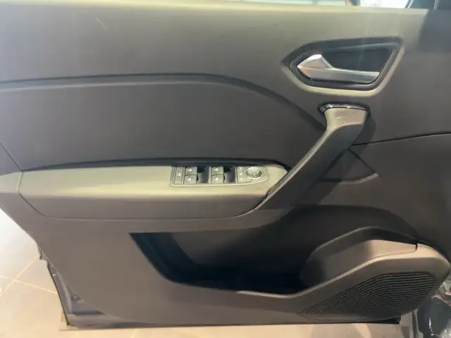Renault Captur view 17