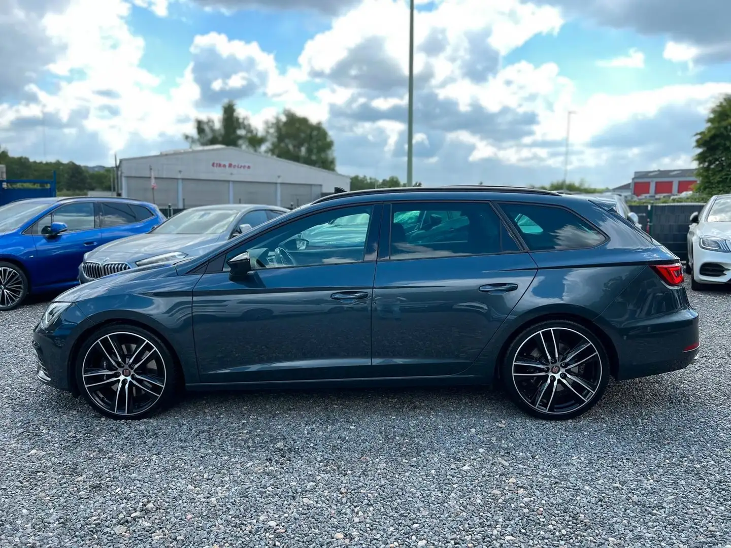 CUPRA Leon LEON 300 4DRIVE-PANORAMA-ACC-BEATS AUDIO-VIRTUAL Grau - 2