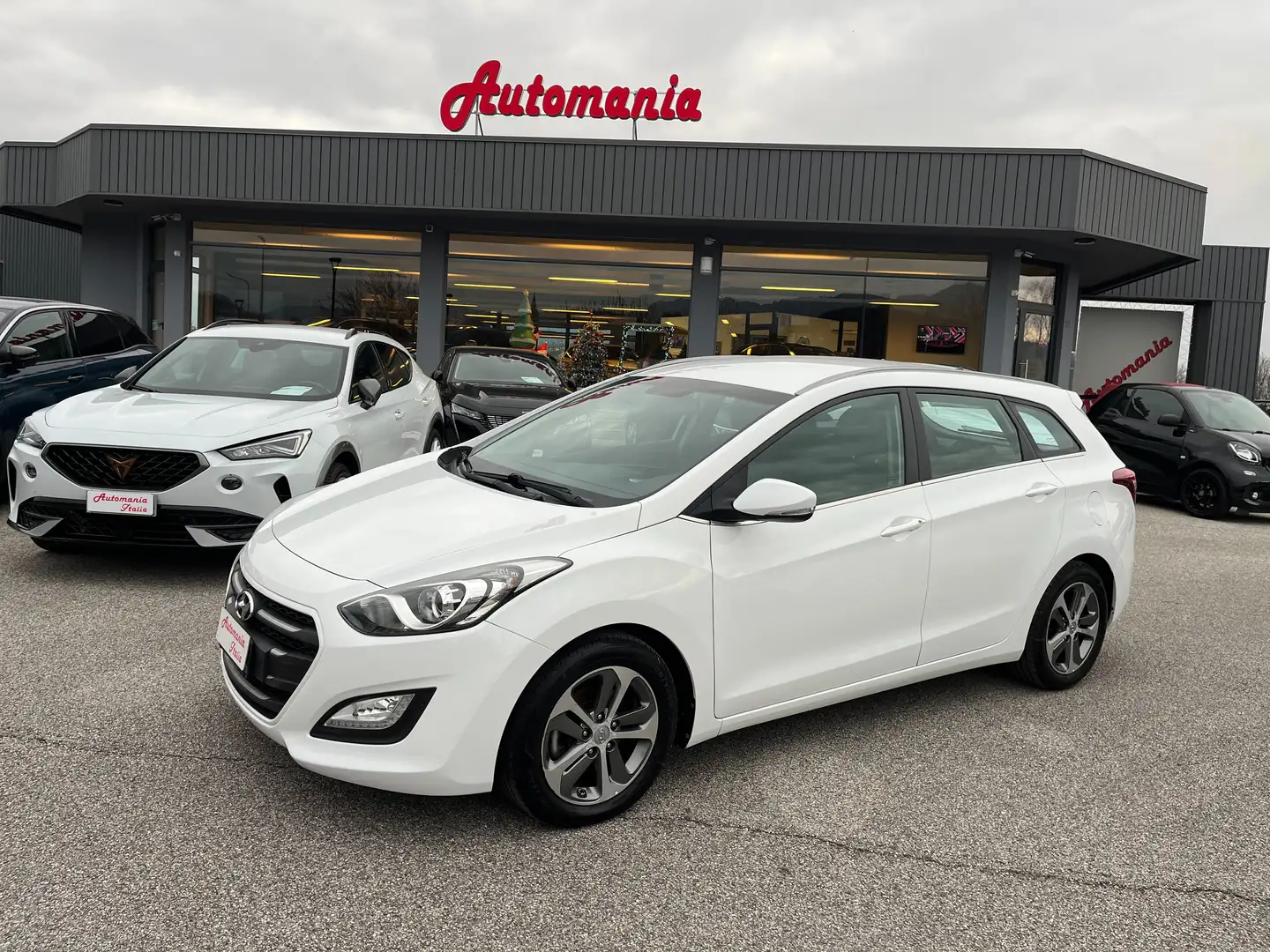 Hyundai i30 i30 SW  COMFORT 1.6 crdi 110cv Bianco - 1
