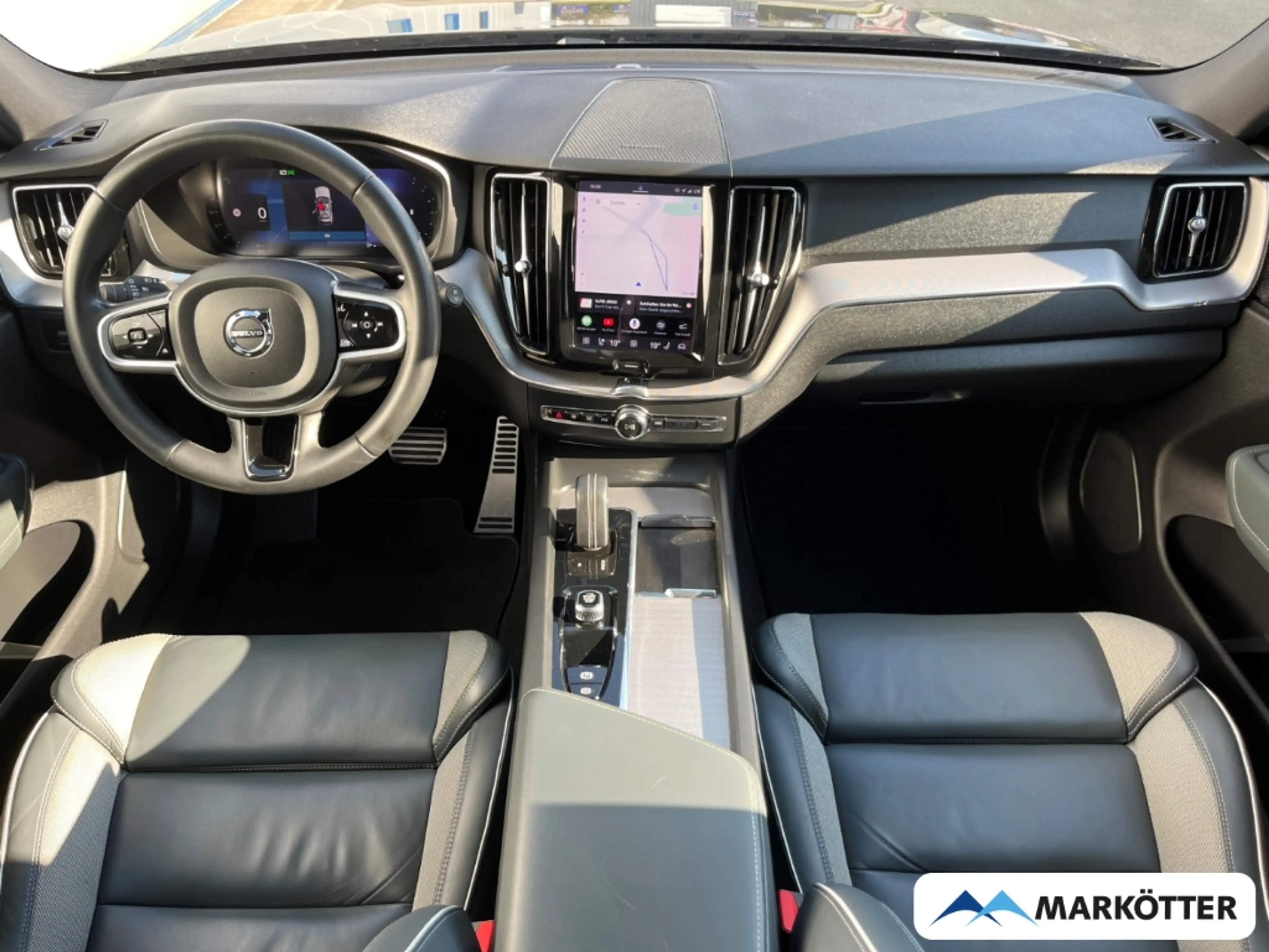 Volvo XC60 B4 AWD R-Design ACC/AHK/H&K/Standheizung — photo 3