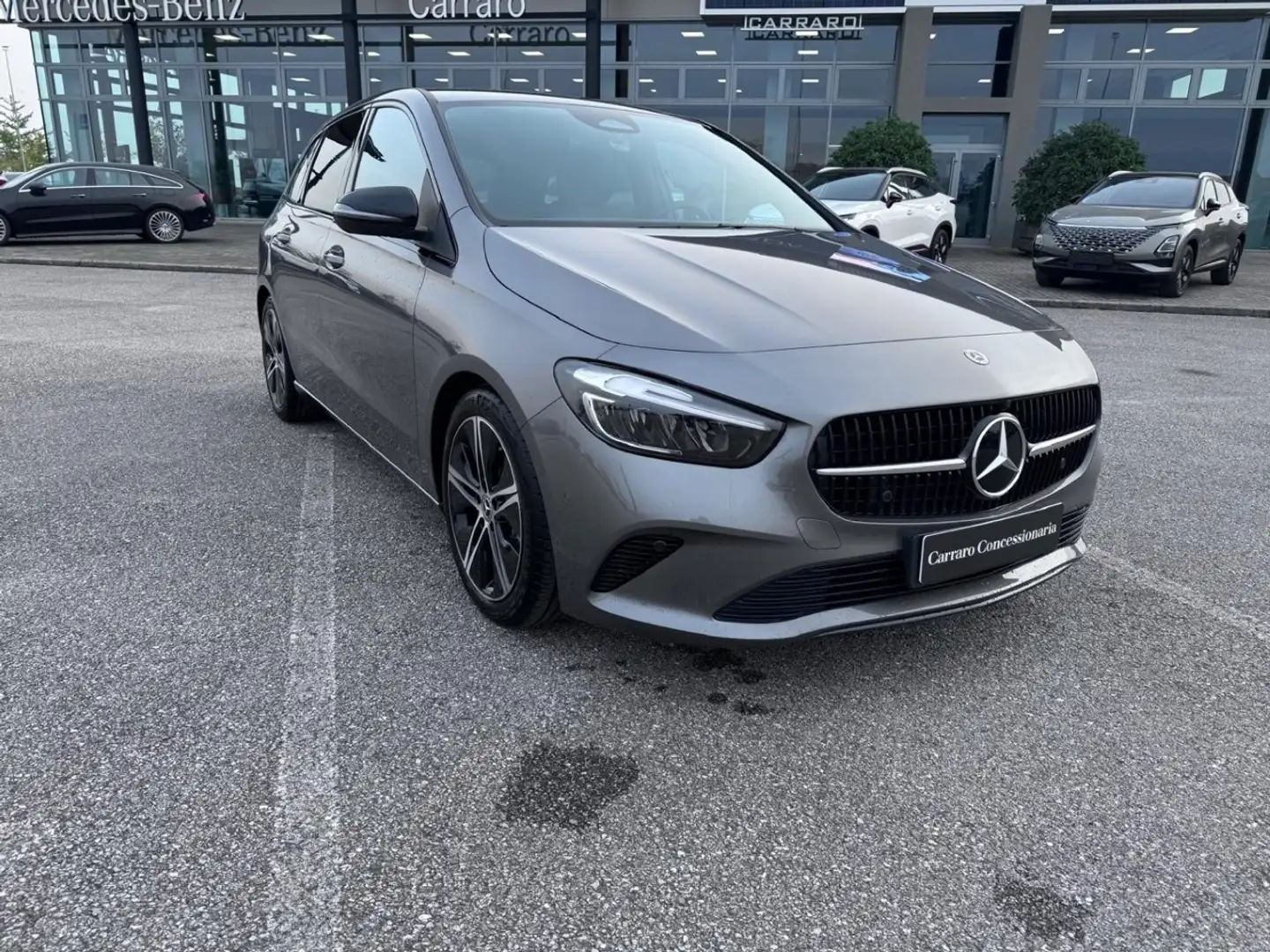 Mercedes-Benz B 180 d Grigio - 1