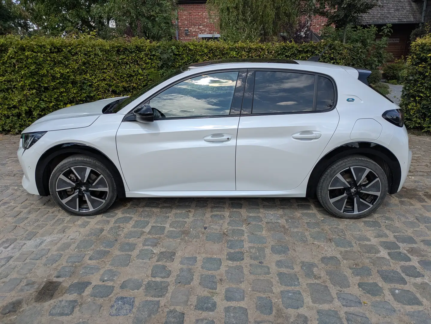 Peugeot e-208 e-208 50 kWh GT Pack Blanc - 2
