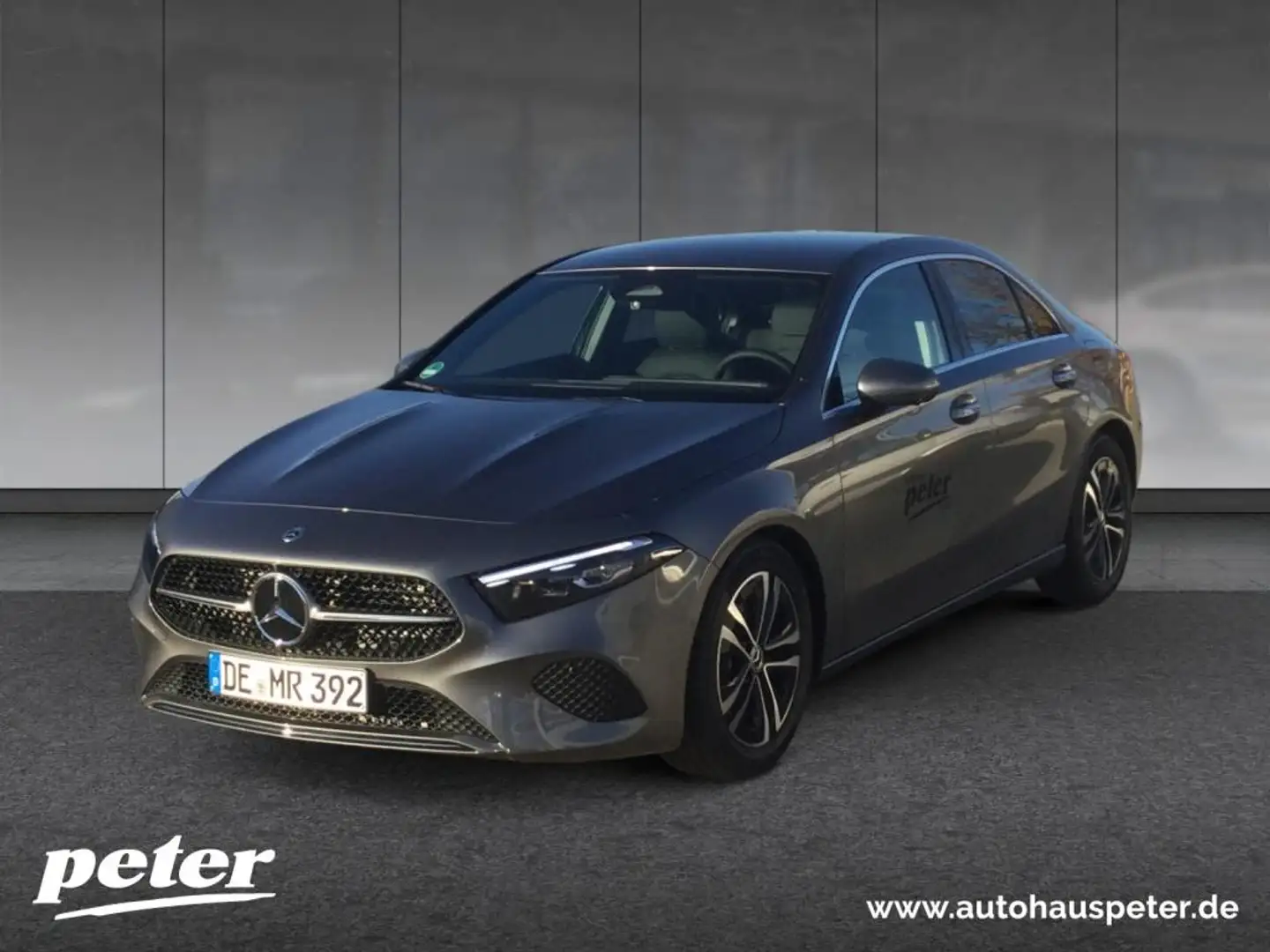 Mercedes-Benz A 180 Limousine Progressive Advanced Plus, AHV Gris - 1