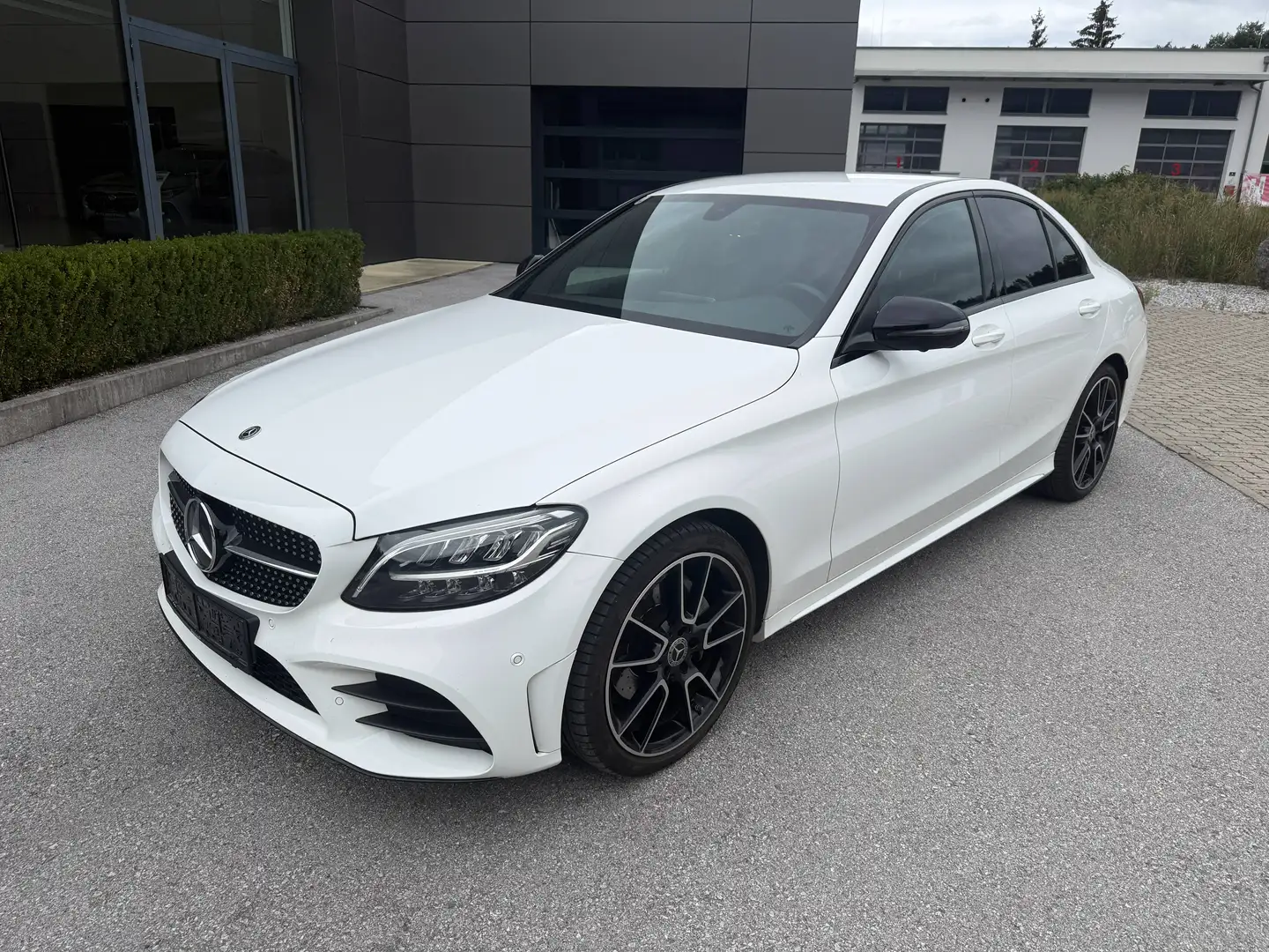 Mercedes-Benz C 220 C 220 d 4Matic AMG-Line*19Zoll*Night*Paket*Burmester*VirtualCockpit Weiß - 2