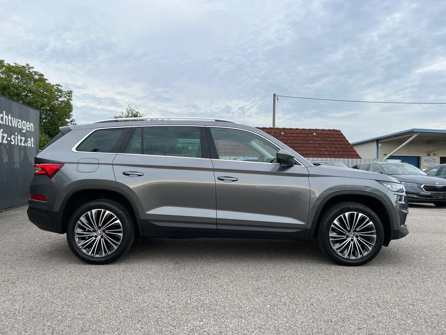 Skoda Kodiaq 2,0 TDI Style DSG | 7SITZE Grau - 2