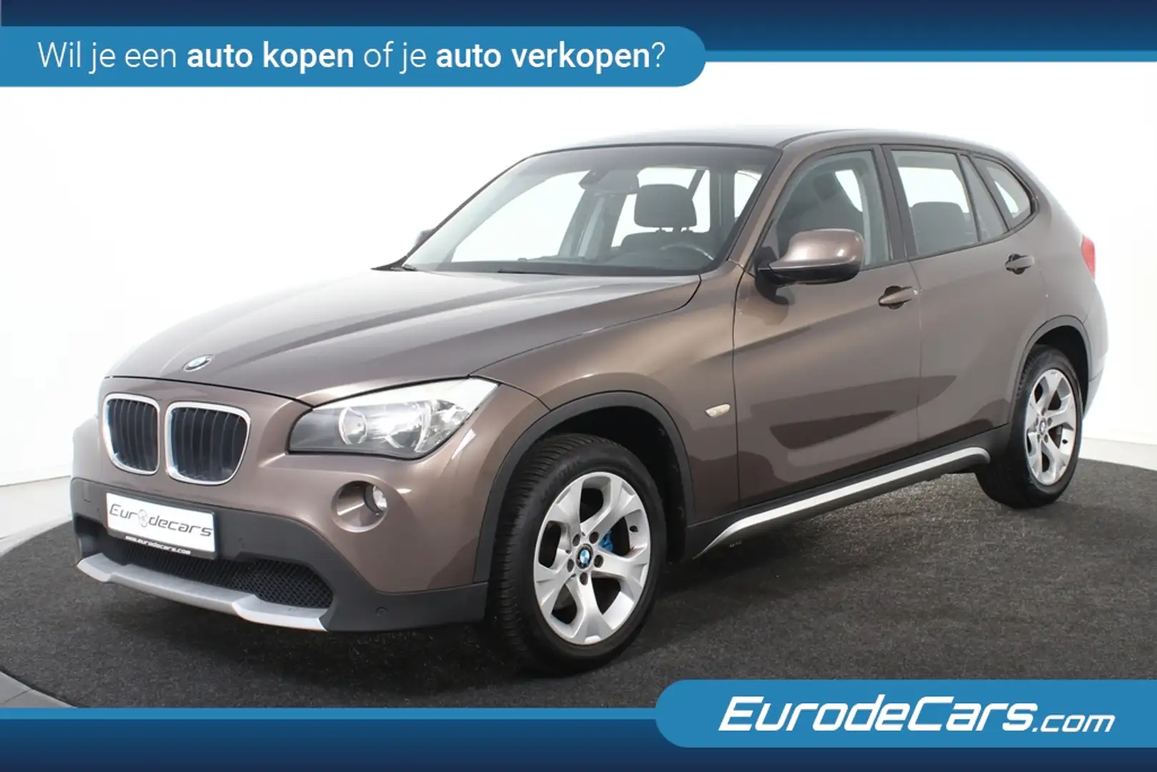 BMW X1 sDrive18i Executive *Navigatie*Park assist*Climate Bruin - 1