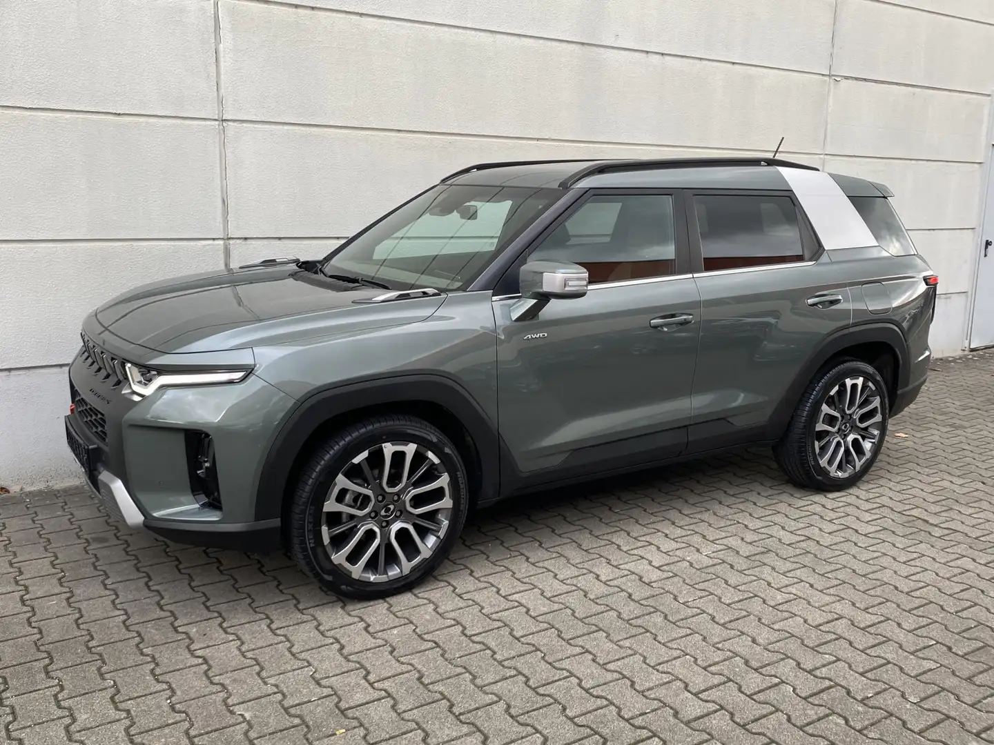 KGM Torres Torres 1,5 T-GDI 2WD AT Forest Edition ACC Alu20 e Grün - 2