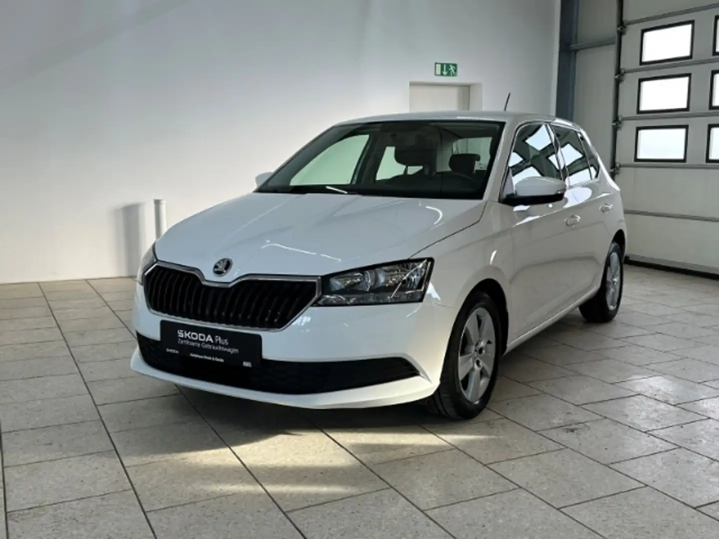 Skoda Fabia 1.0 MPI Active Klima Freisprech SHZ PDC Weiß - 2