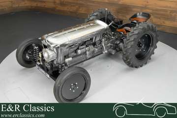 Tractor | 1962