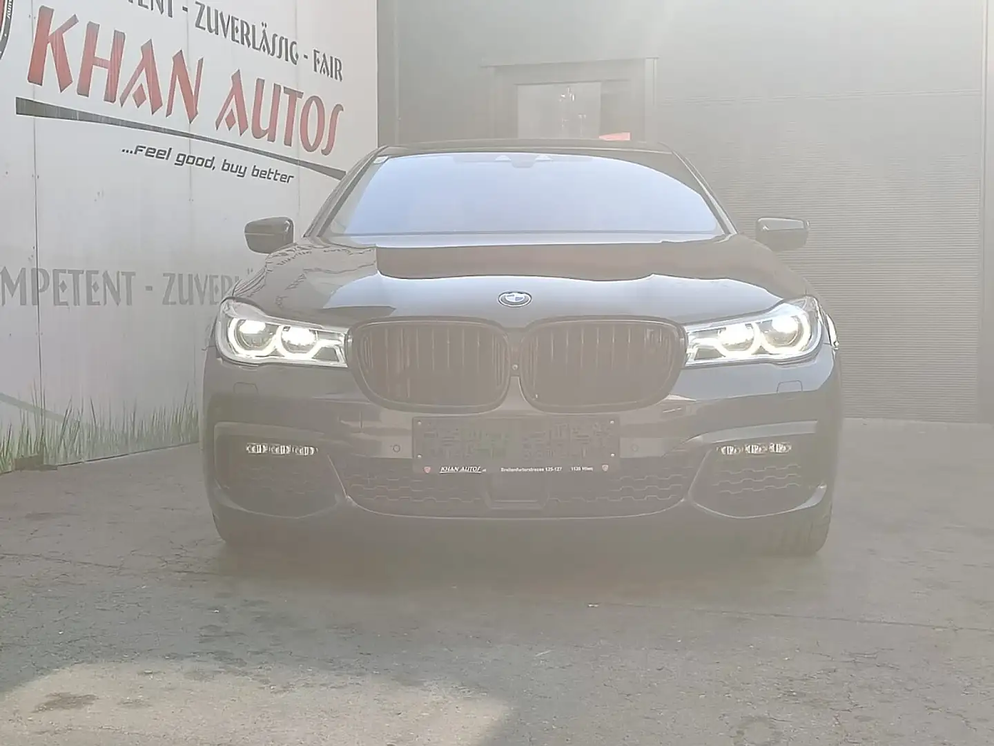 BMW 740 d xDrive Aut. Grau - 2