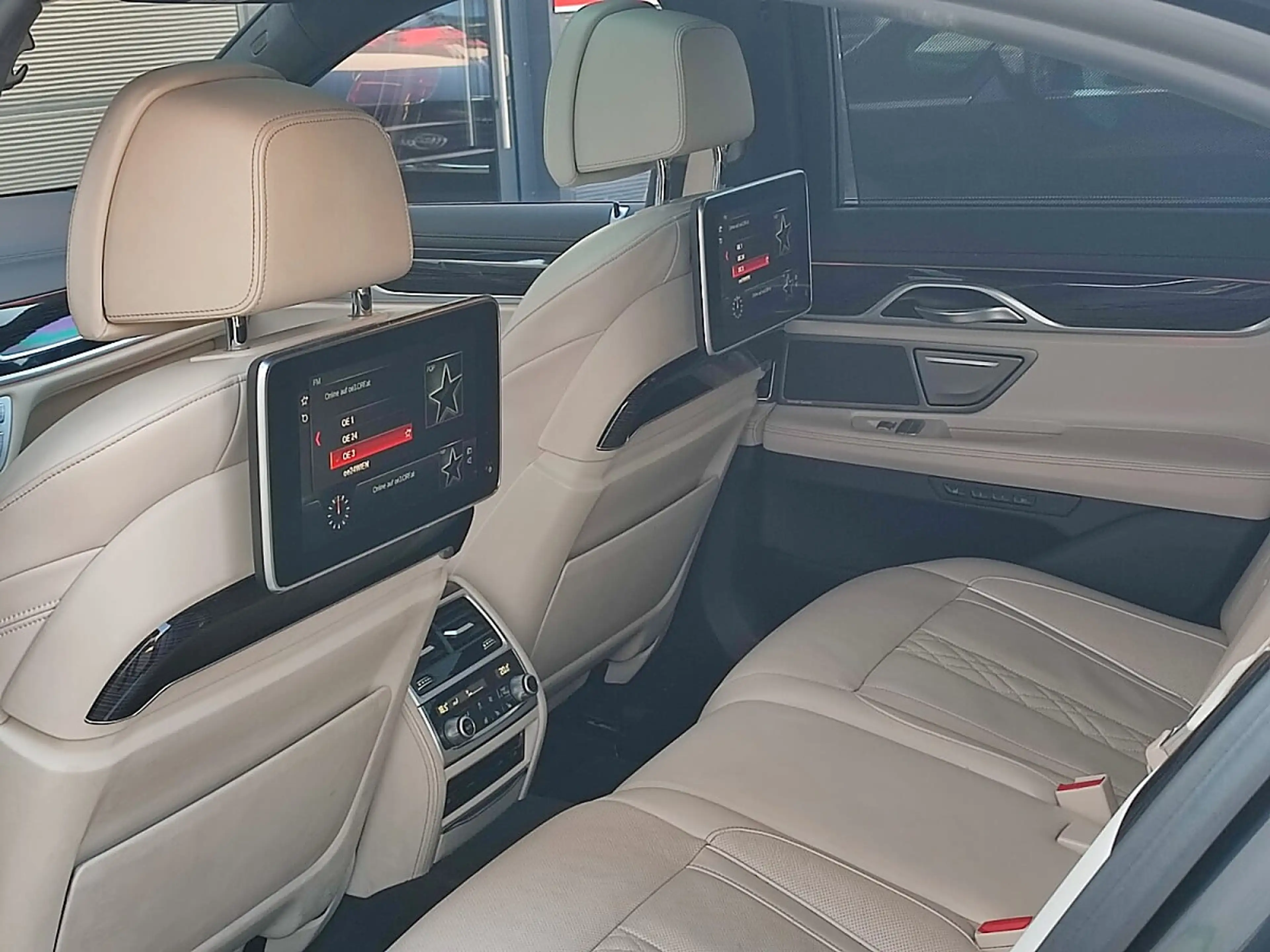 BMW 740 d xDrive Aut. — photo 9