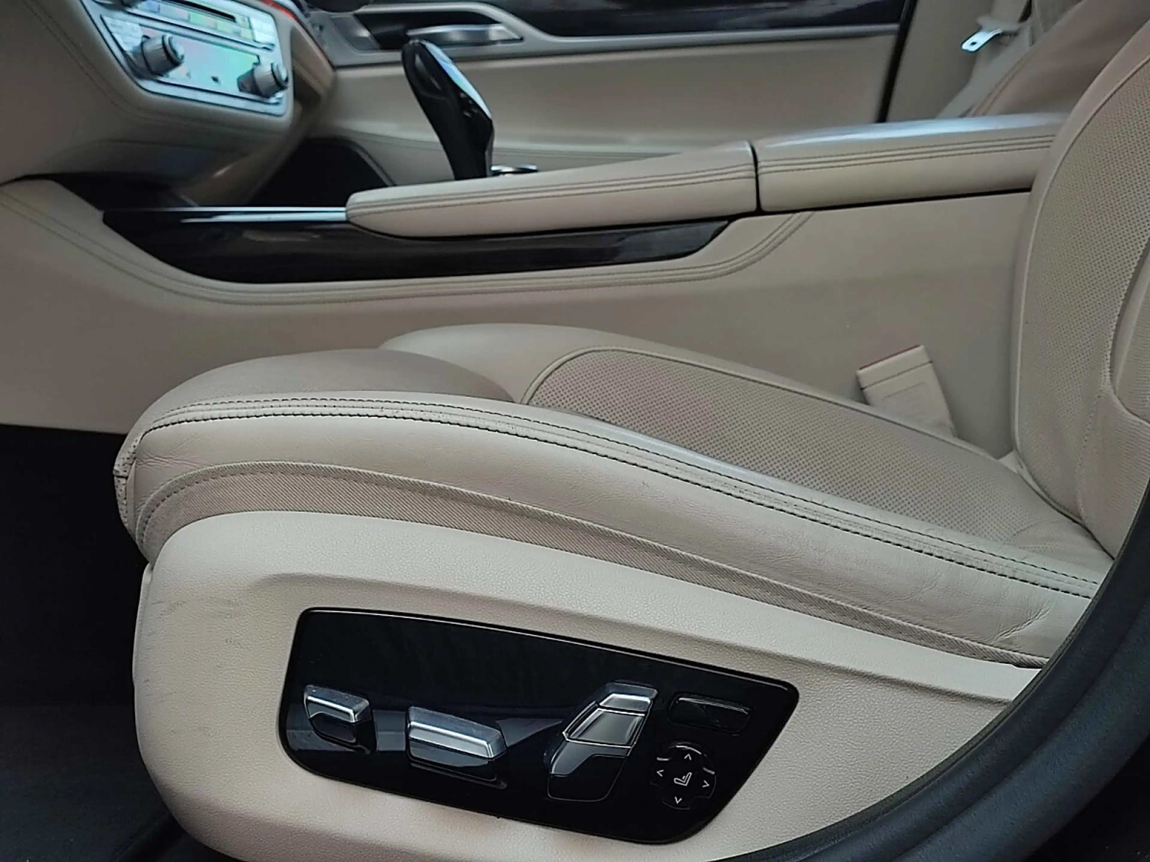 BMW 740 d xDrive Aut. — photo 15