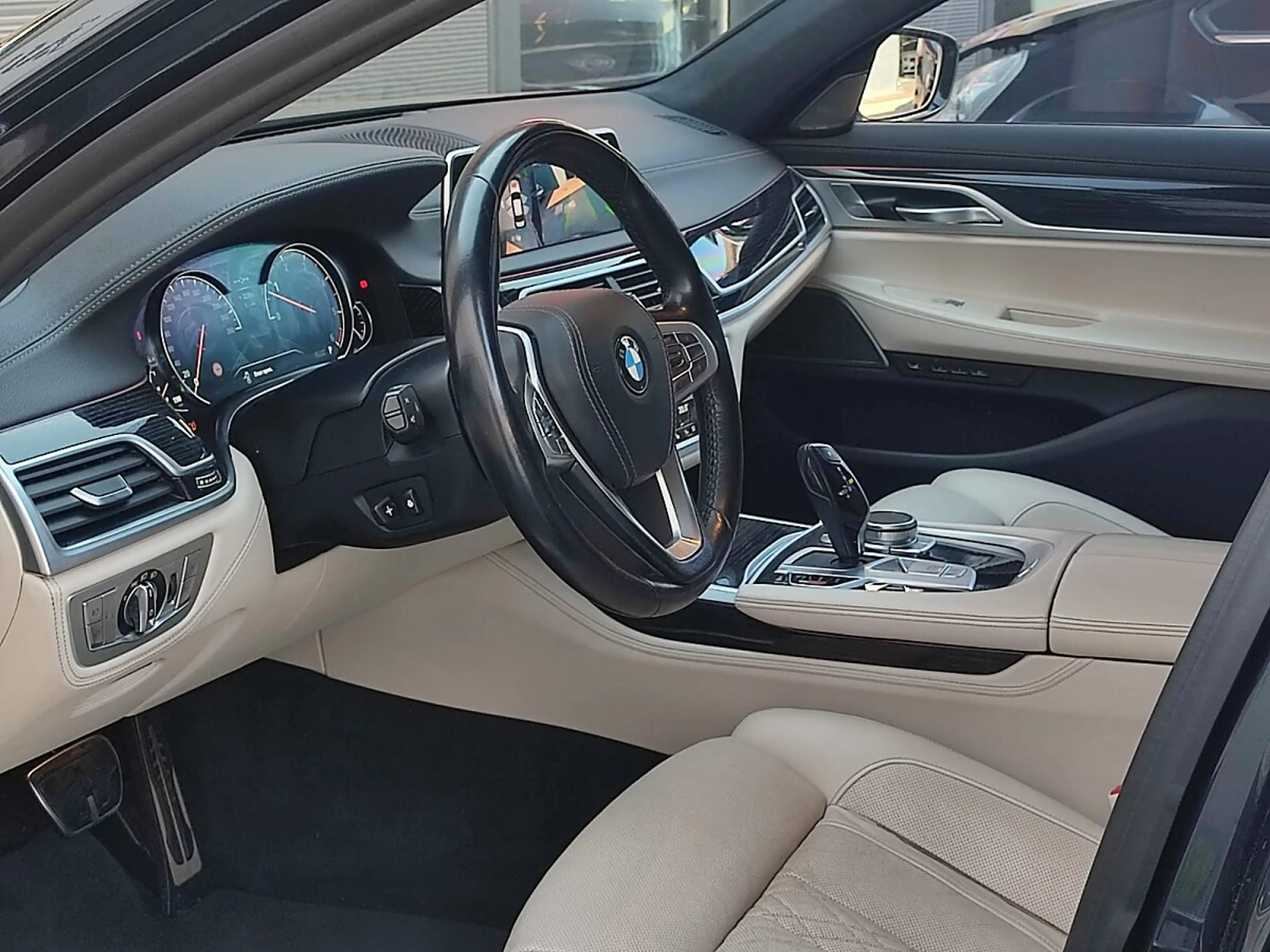 BMW 740 d xDrive Aut. — photo 7