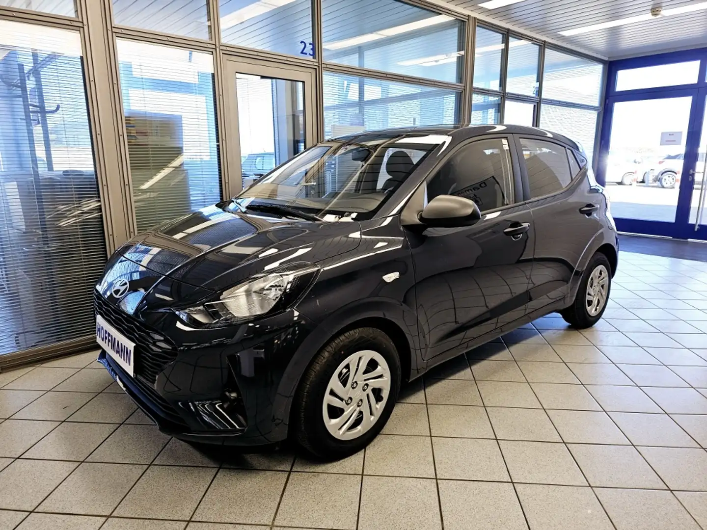 Hyundai i10 Navi,PDC+Kamera,Tempomat,Klimaanlage Grau - 2