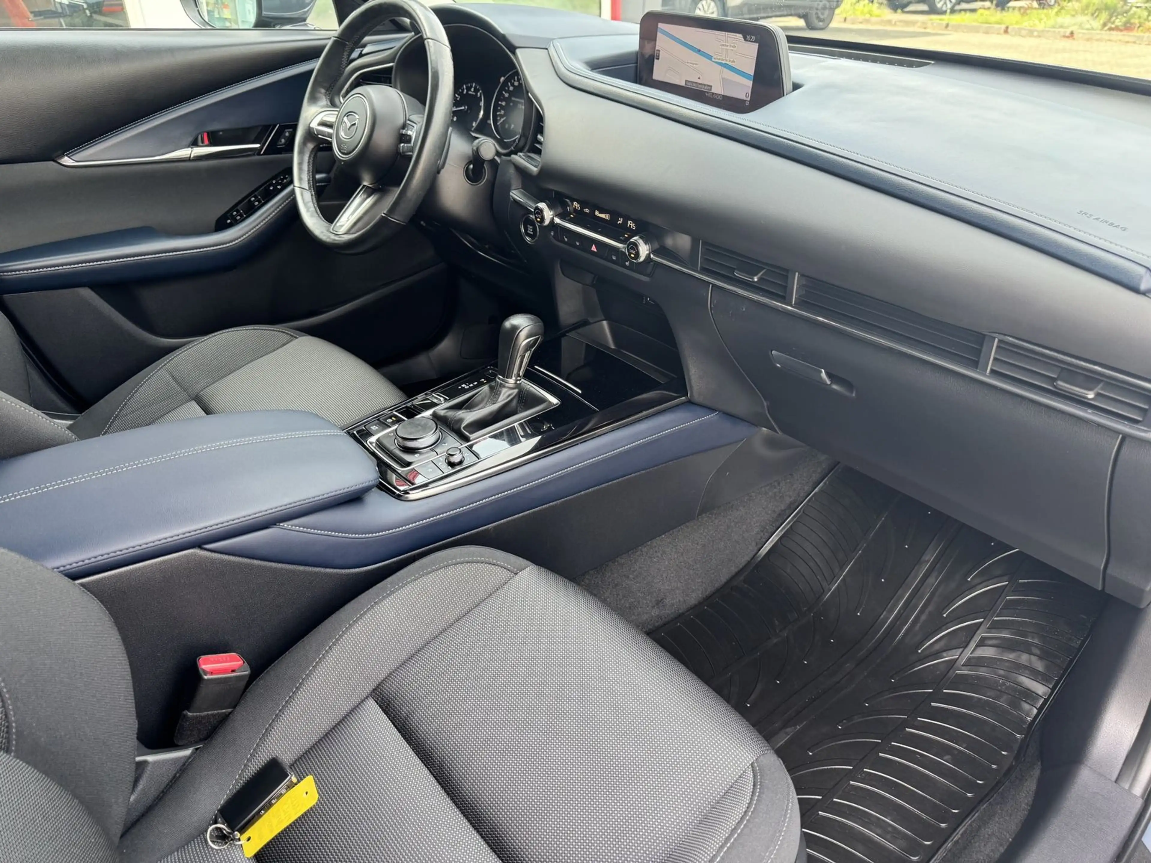 Mazda CX-3 2.0 SkyActive Selection Top Ausstg.2.Hand — photo 11