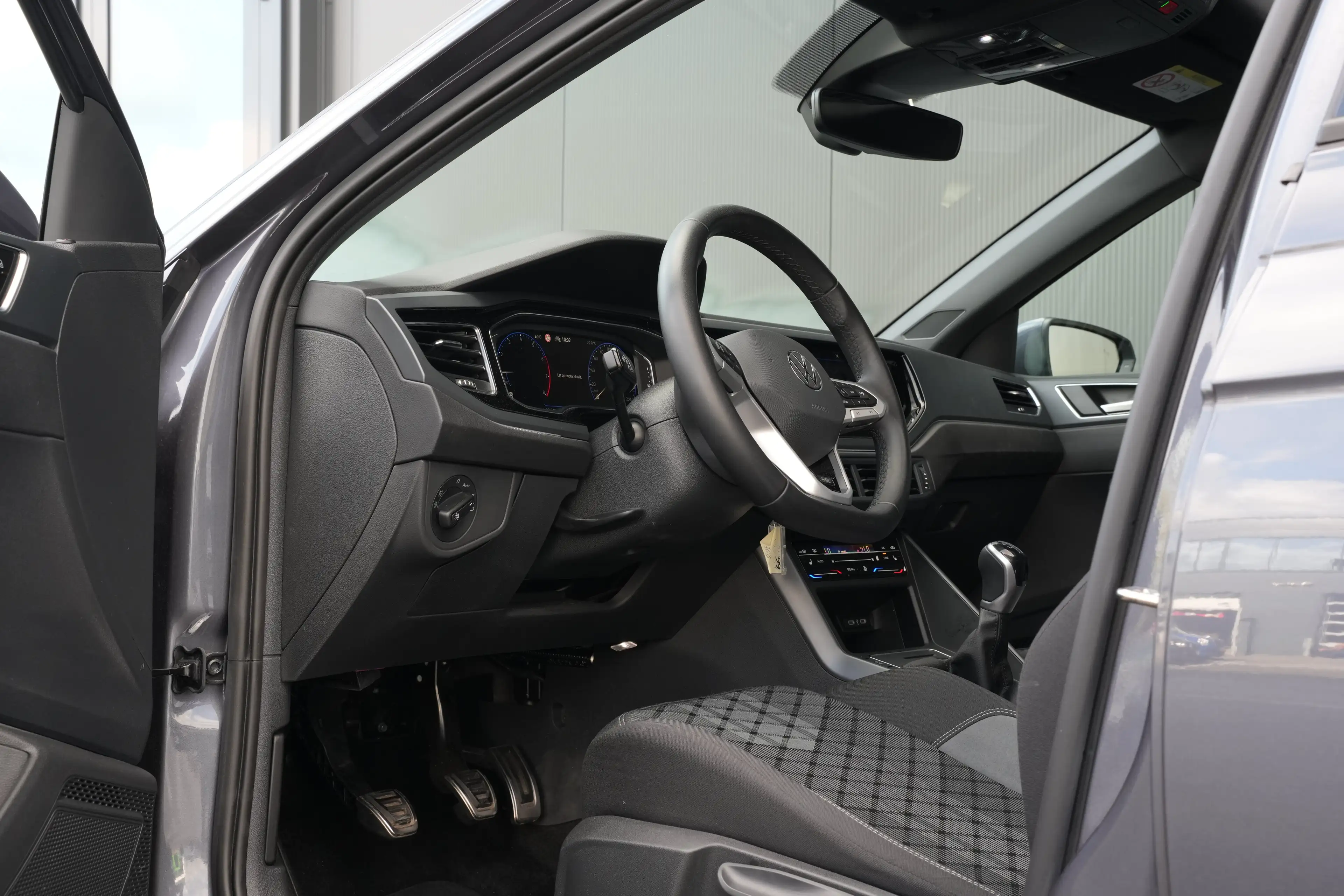 Volkswagen Polo 1.0 TSI 95pk R-Line Edition | Panoramadak | Camera — photo 15