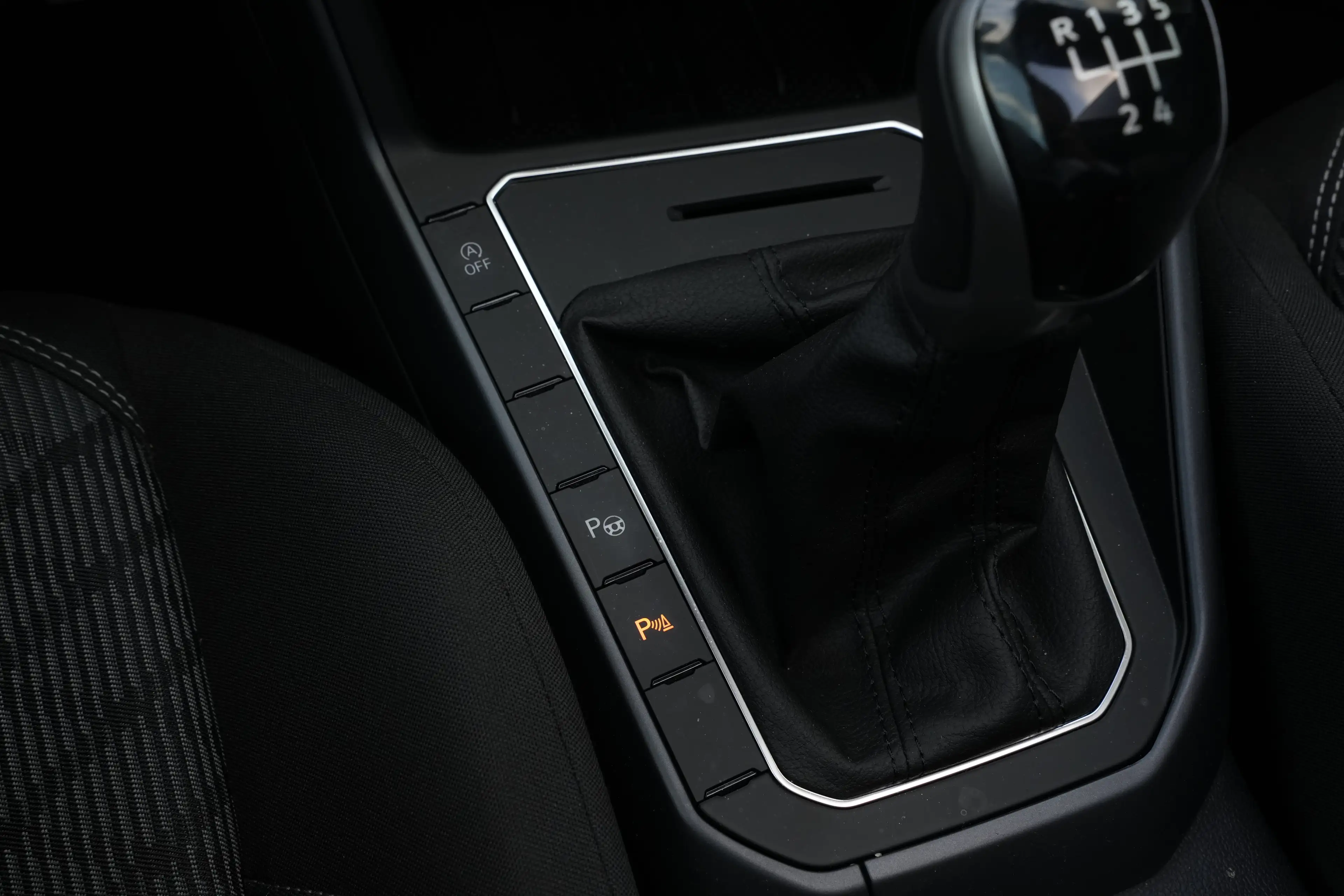 Volkswagen Polo 1.0 TSI 95pk R-Line Edition | Panoramadak | Camera — photo 9