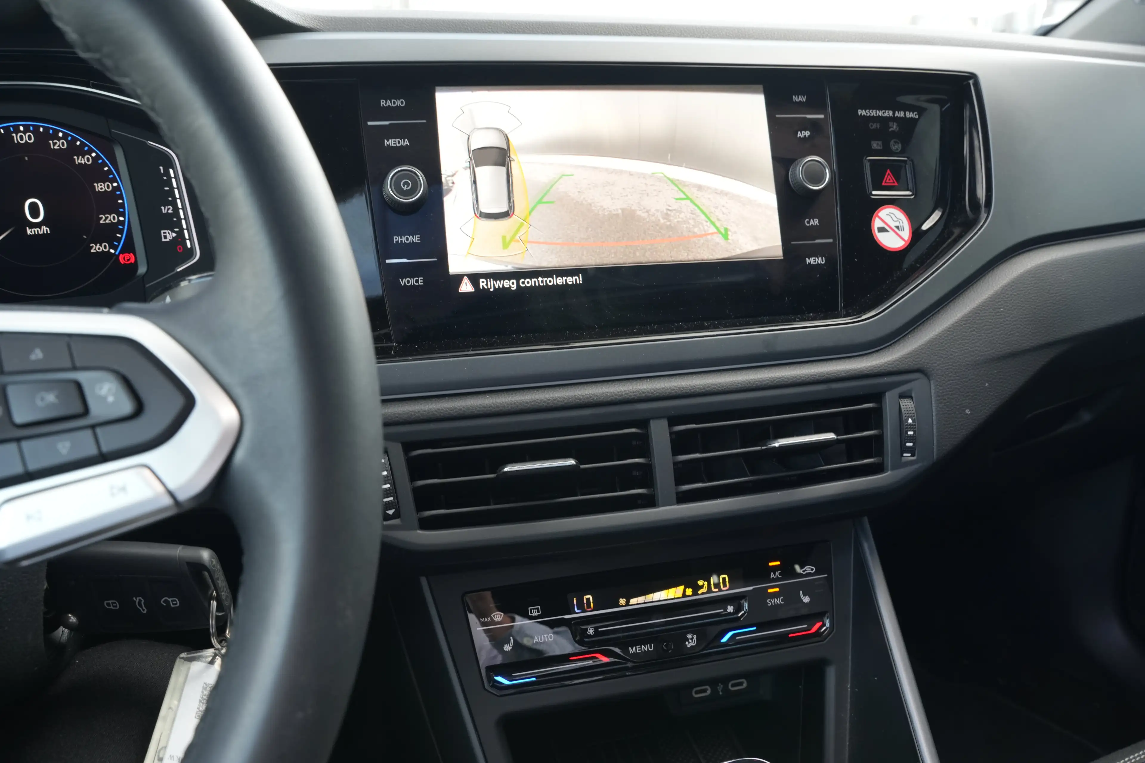 Volkswagen Polo 1.0 TSI 95pk R-Line Edition | Panoramadak | Camera — photo 11