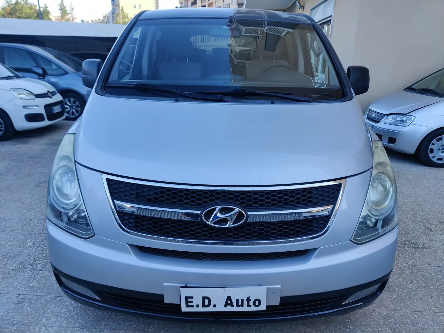 Hyundai H-1 8 POSTI PROLUNGATO Argento - 2