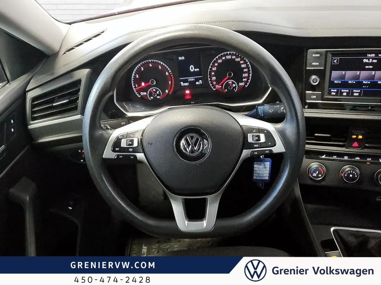 Volkswagen Jetta снимка Volkswagen Jetta