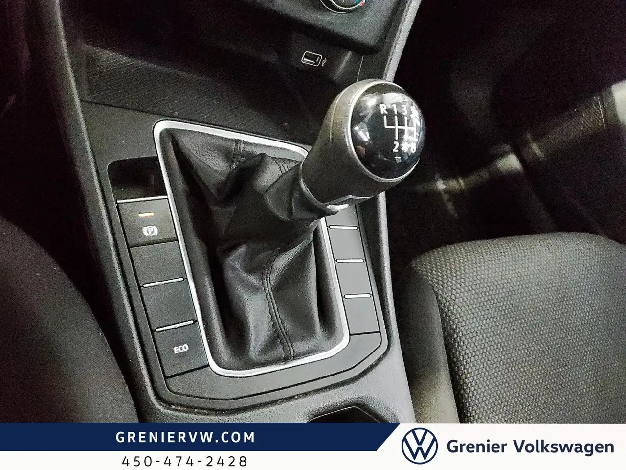 Volkswagen Jetta снимка Volkswagen Jetta