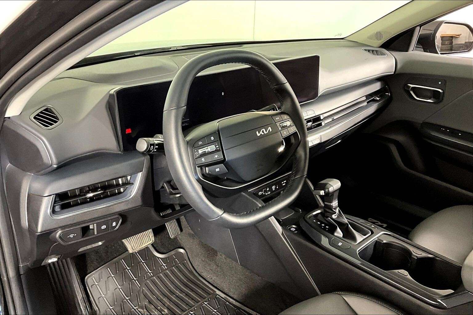 used 2025 Kia K4 car, priced at $24,998