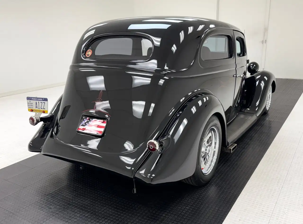 Ford Deluxe Tudor Sedan, foto 5