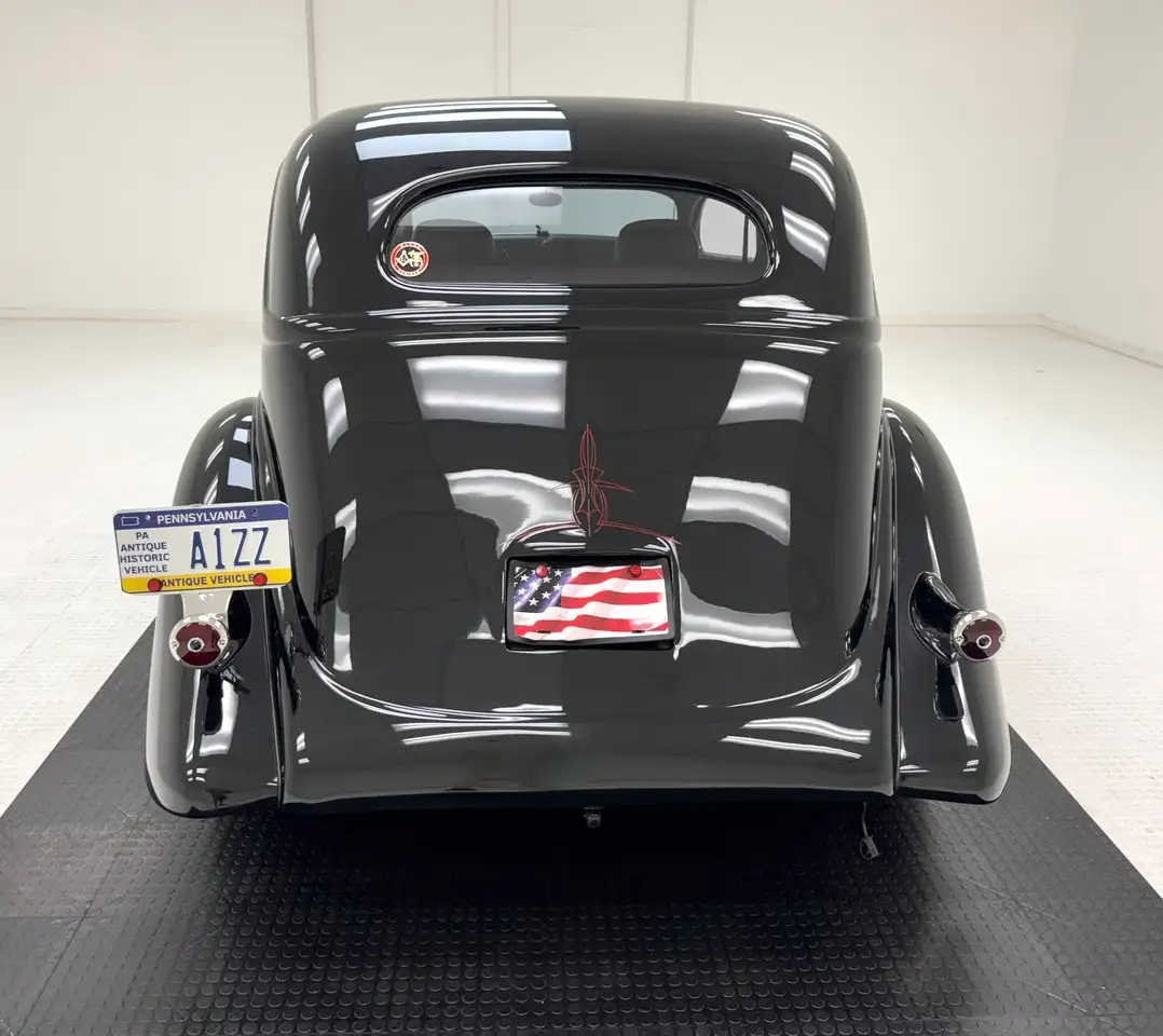 Ford Deluxe Tudor Sedan, foto 4