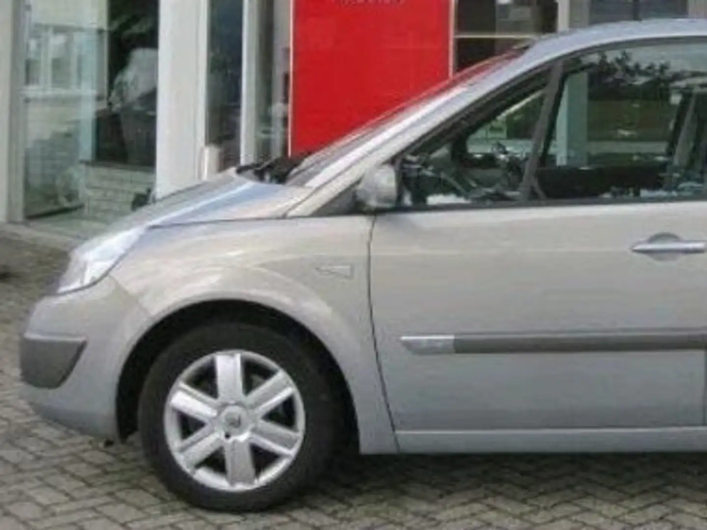 Renault Megane 1.6-16V Priv.Luxe Zilver - 1