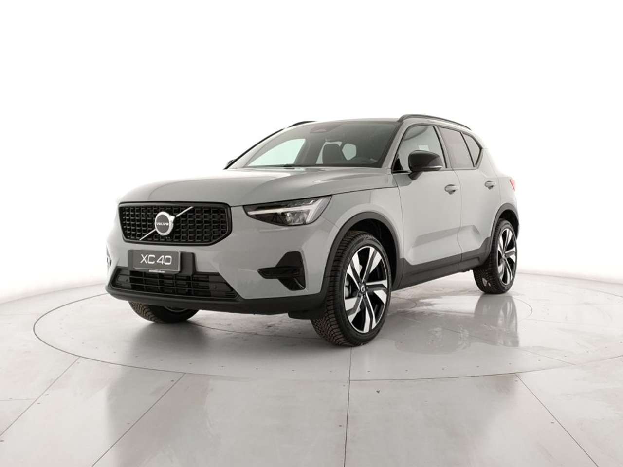 Volvo XC40 2.0 b3 Ultra Dark auto