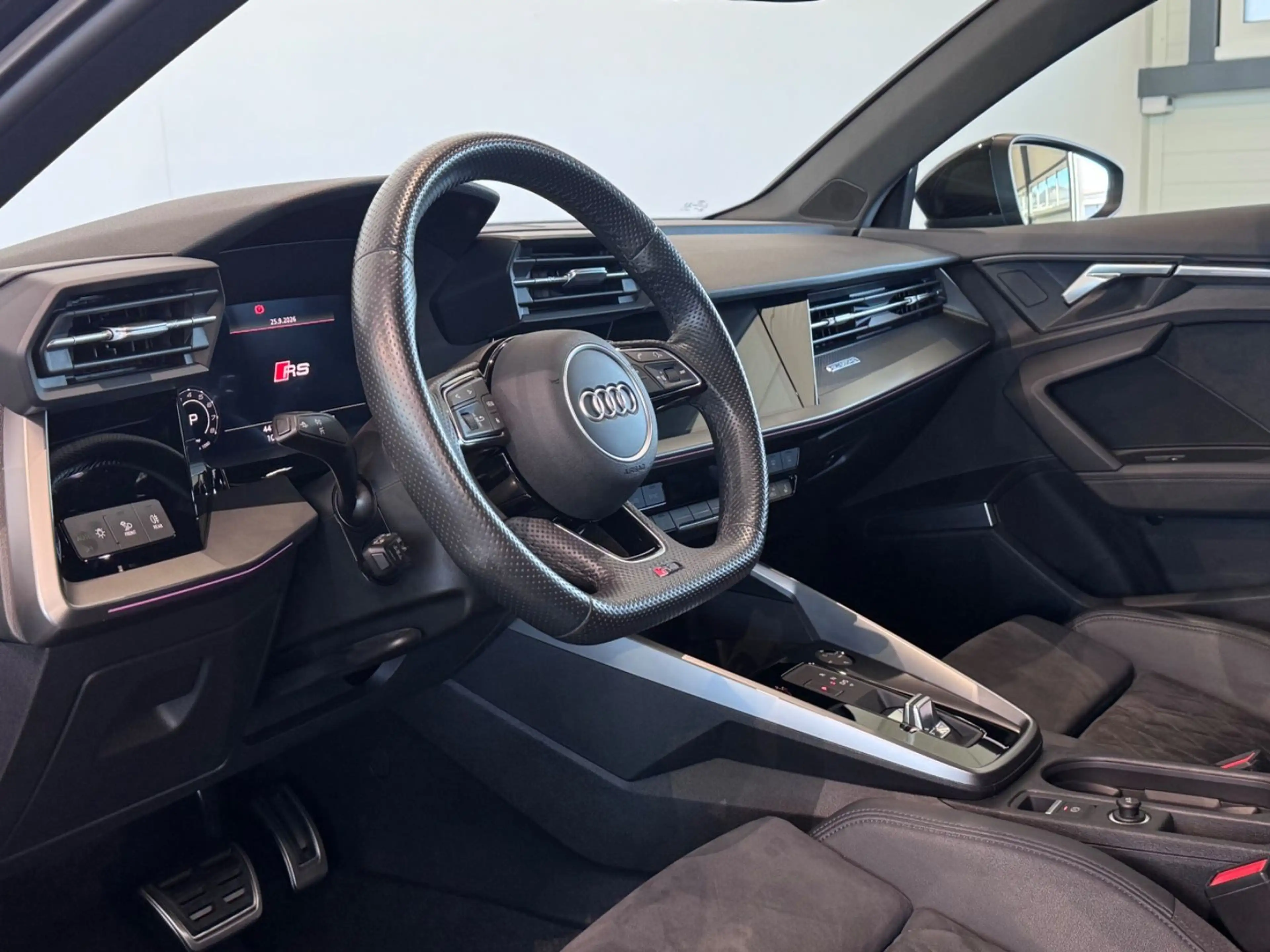 Audi RS3 Lim. 2.5 TFSI quattro*PERFORMAN*ACC*VIRTUAL* — photo 13